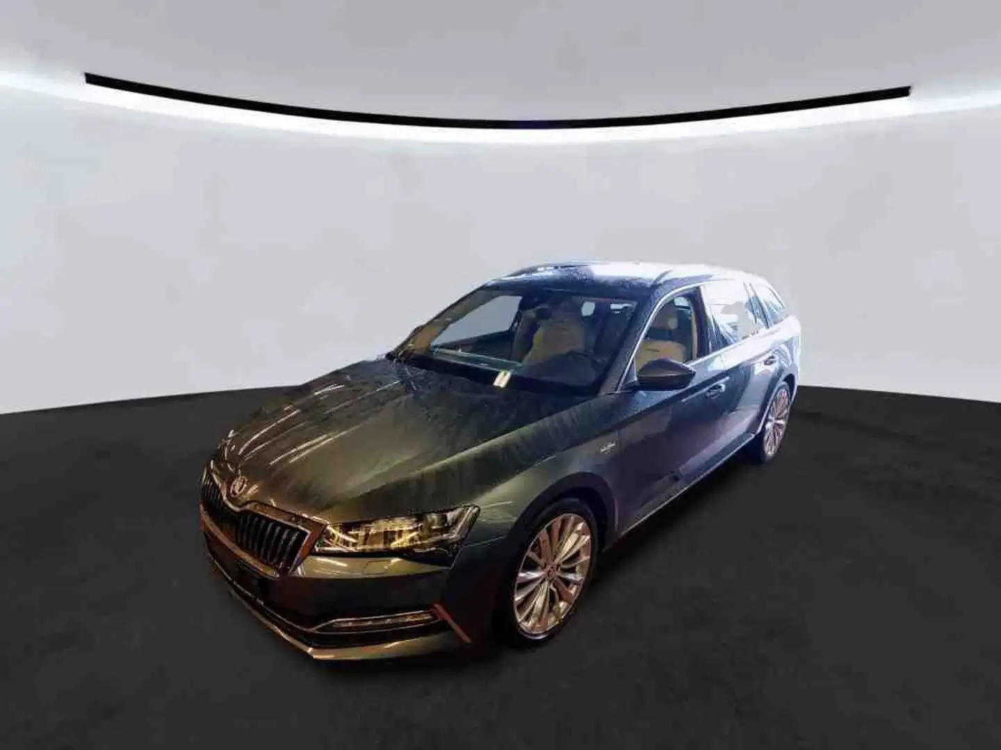 Skoda Superb Combi 2.0 TSI DSG L&K 4x4 Grau - 2