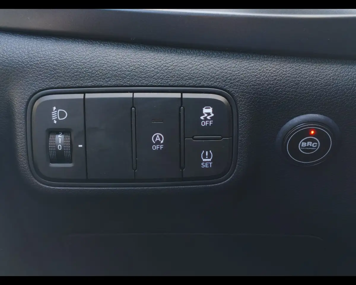 Hyundai BAYON 1.2 Gpl XLine 16