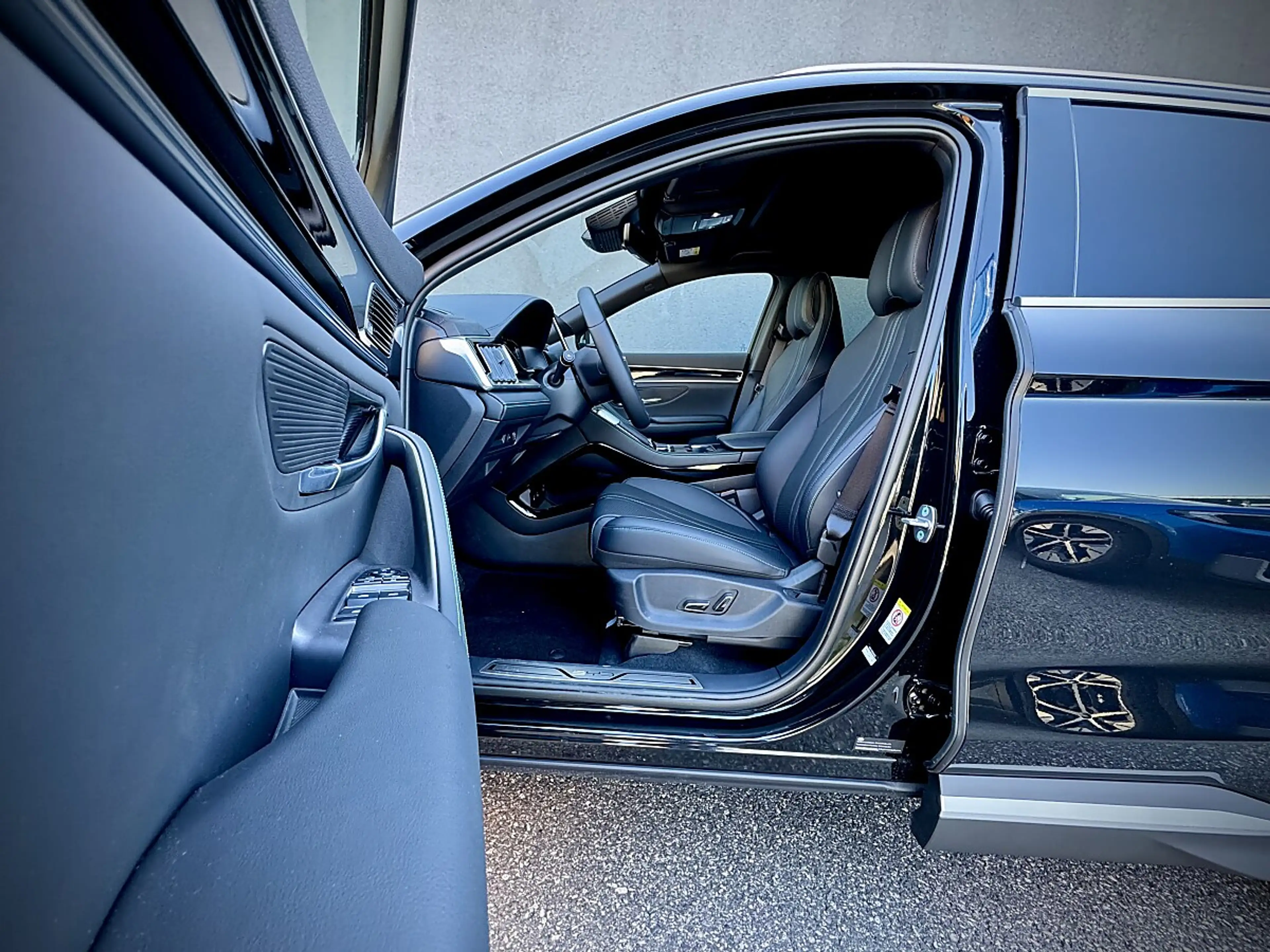 BYD Seal U DM-i PHEV 18,3kWh AWD Design LEASING AKTION — photo 7