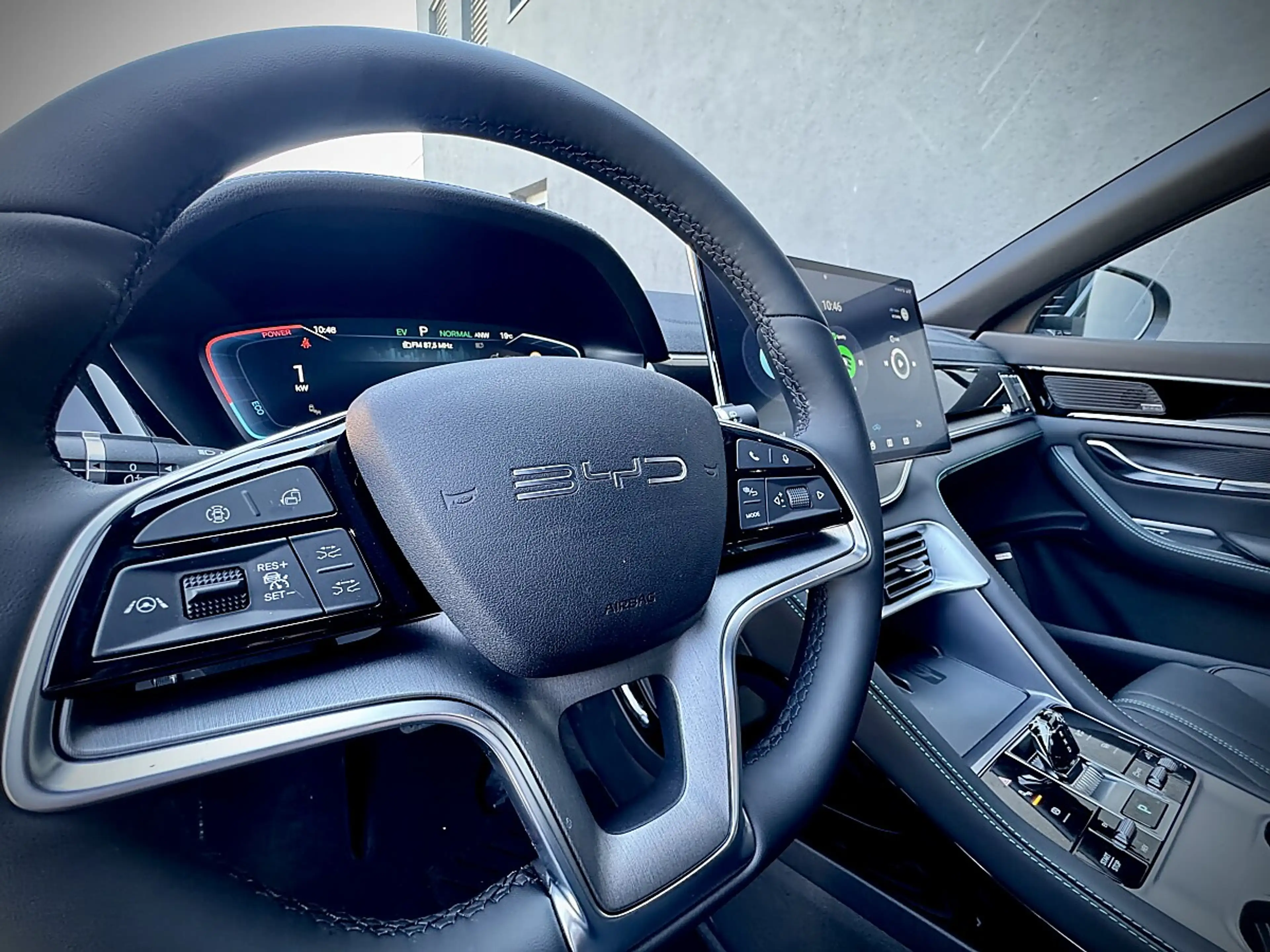 BYD Seal U DM-i PHEV 18,3kWh AWD Design LEASING AKTION — photo 11