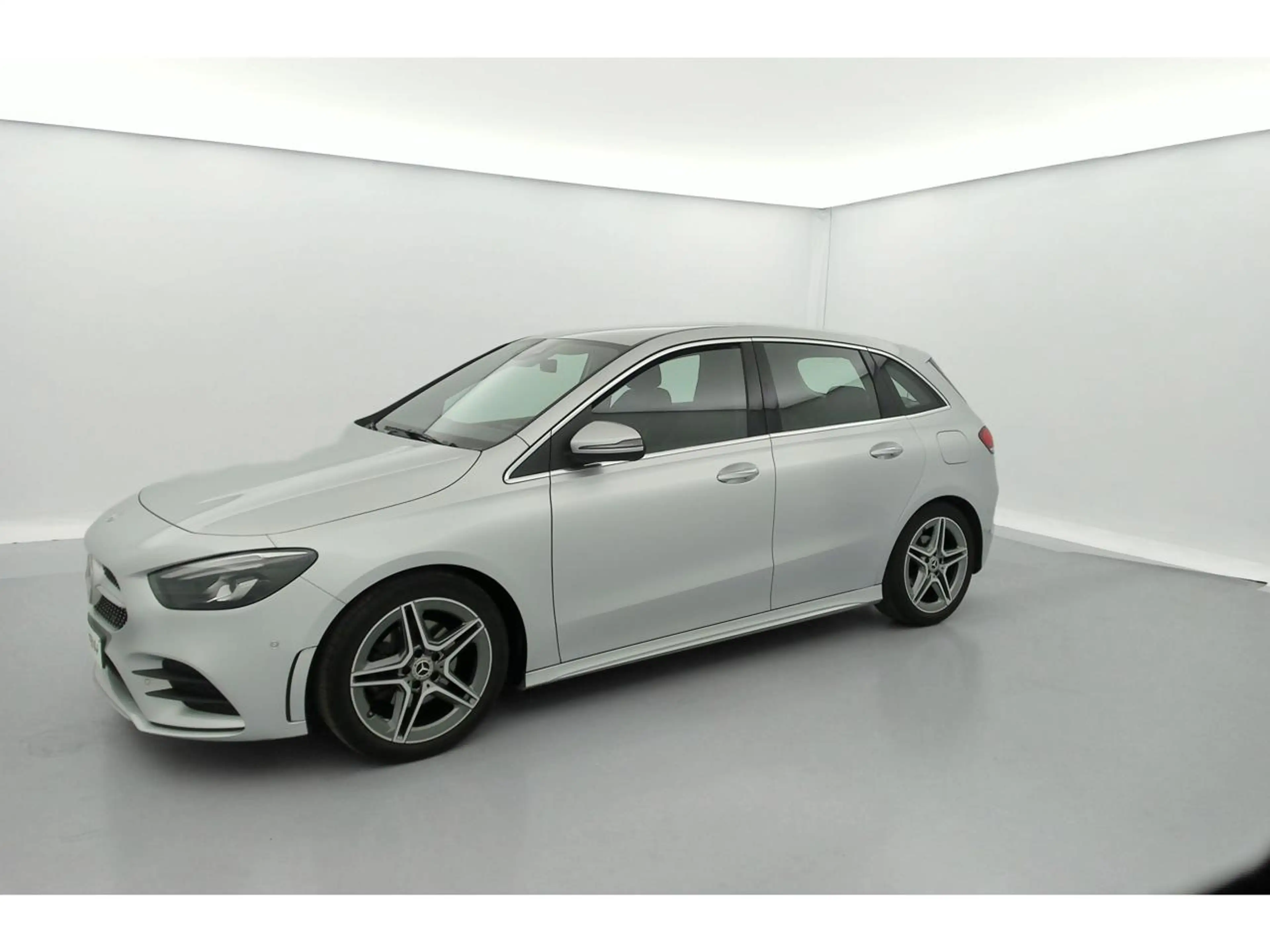 Mercedes-Benz B 160 AMG Line Business — photo 5
