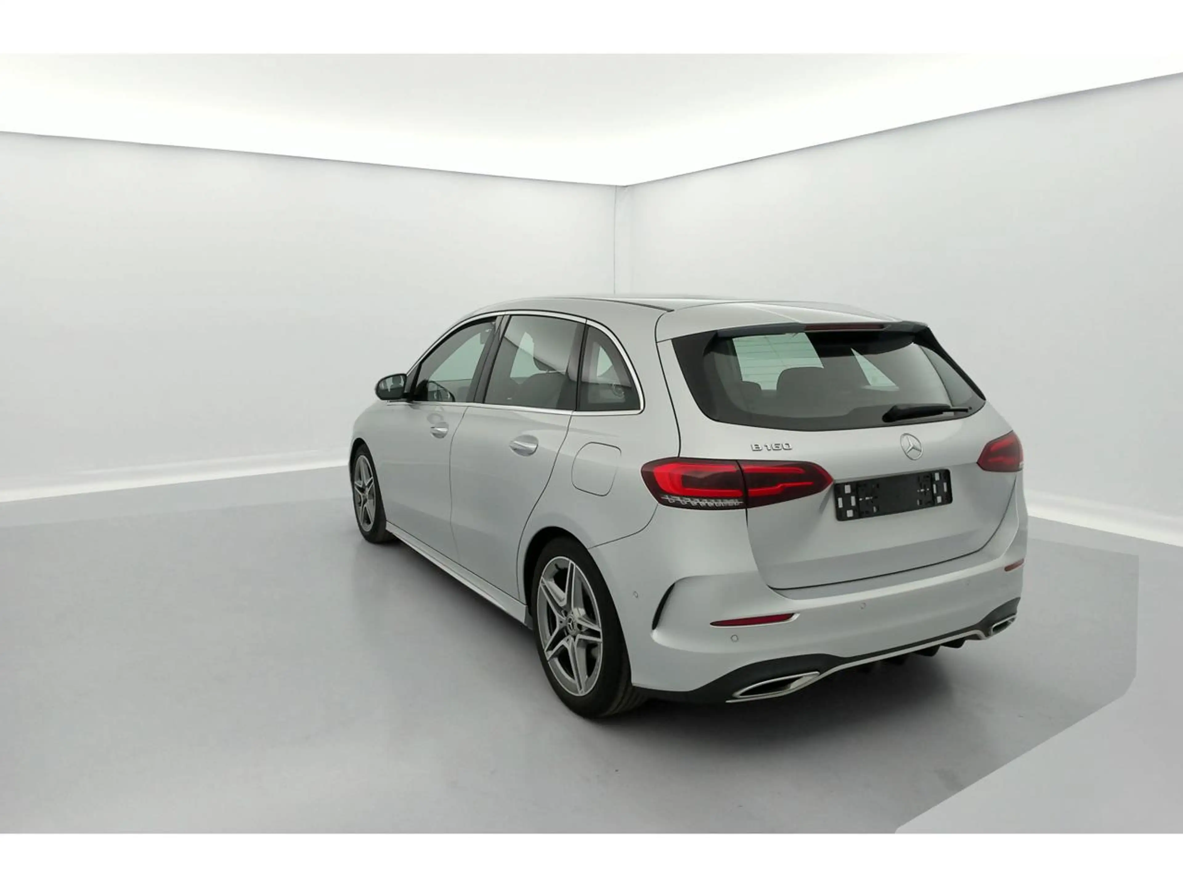 Mercedes-Benz B 160 AMG Line Business — photo 11
