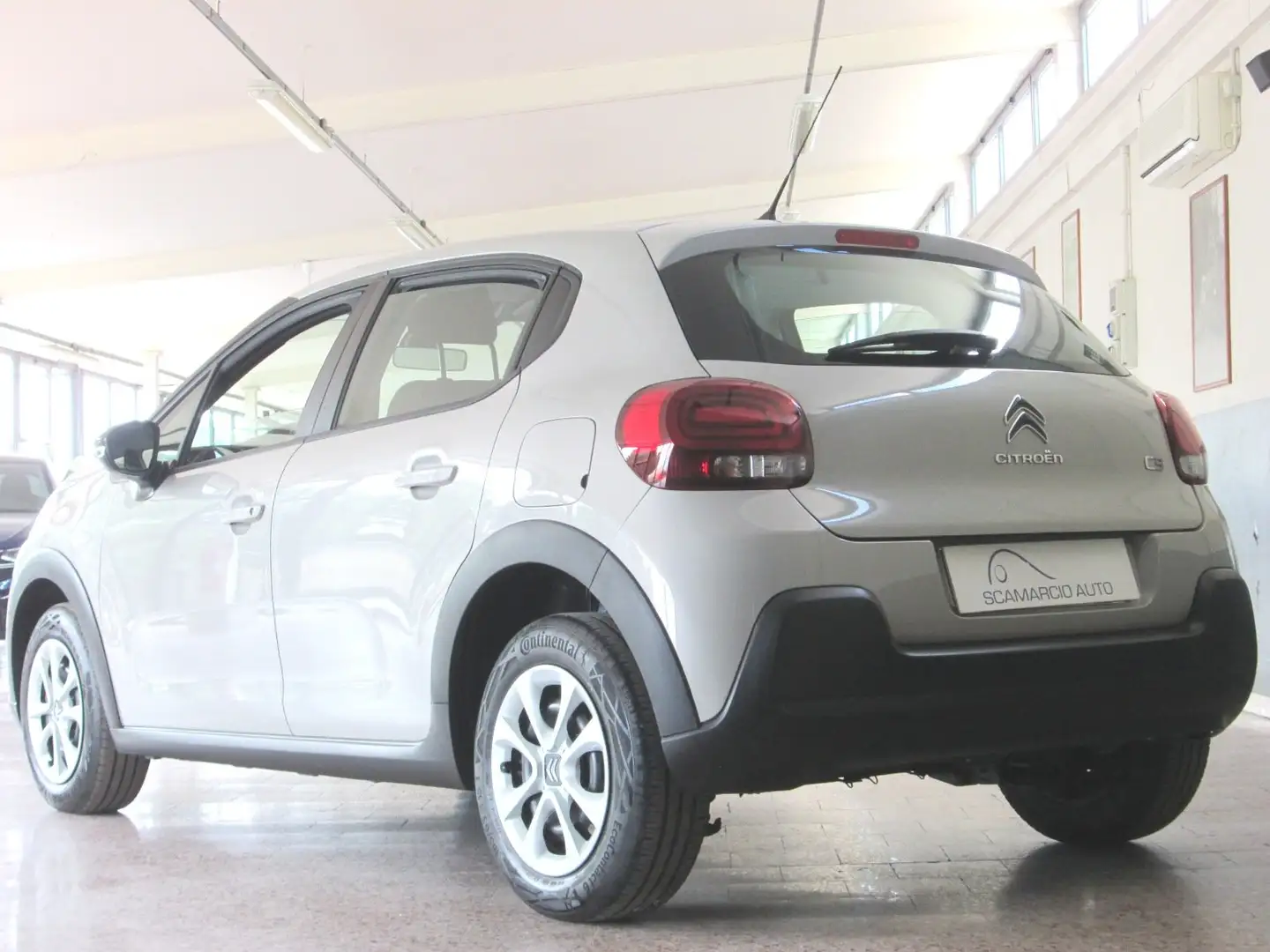 Citroen C3 C3 1.2 puretech Feel Pack S&S 83CV Gris - 2