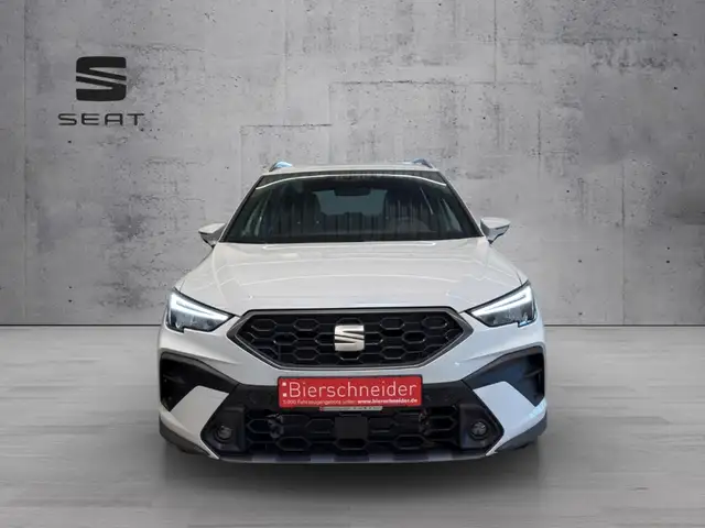 SEAT Arona view 2