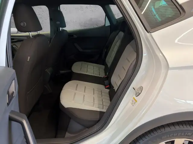 SEAT Arona view 10