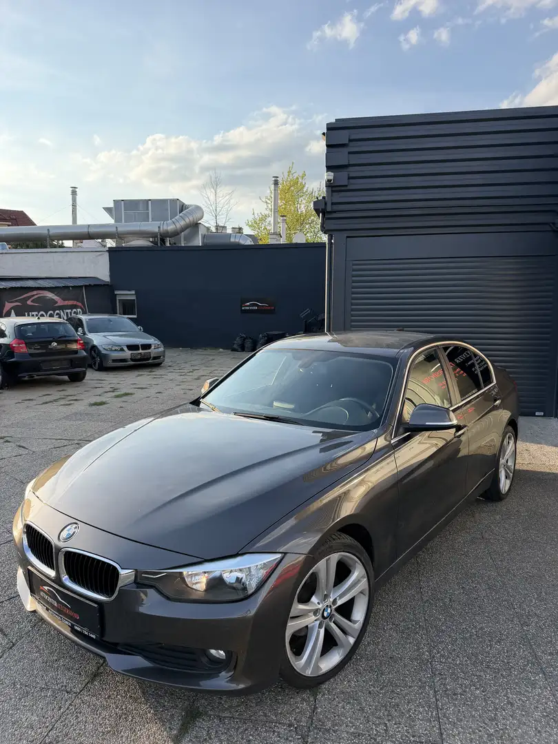 BMW 318 318d Sport Line Braun - 1