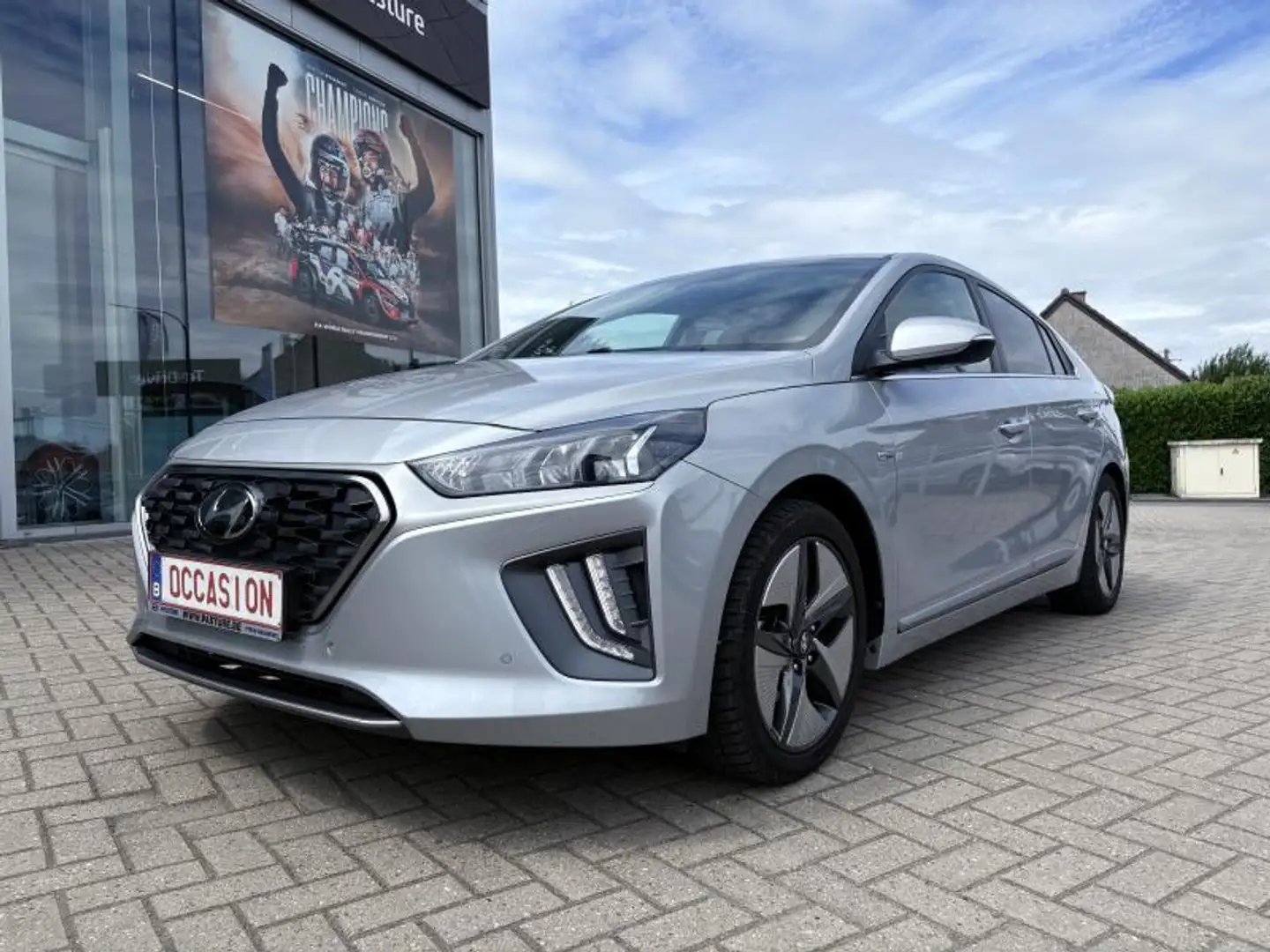 Hyundai IONIQ Shine Grijs - 1