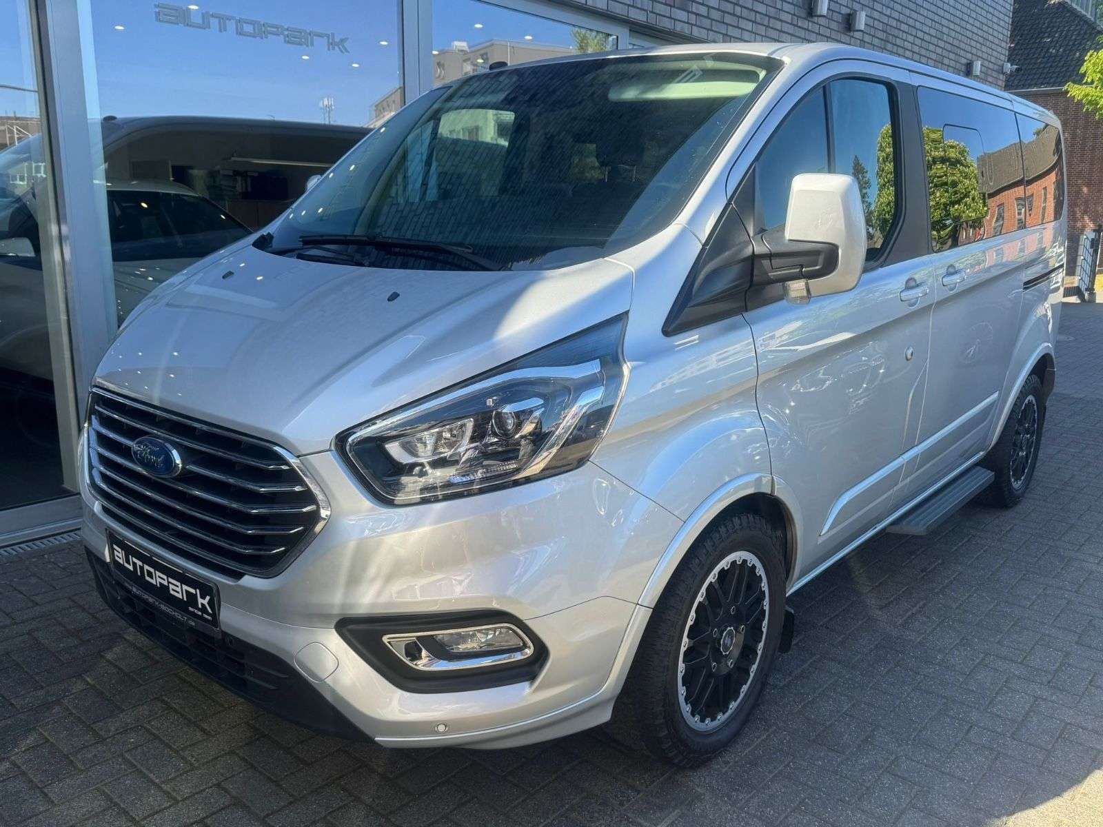 Second hand Ford Tourneo Custom 2.0