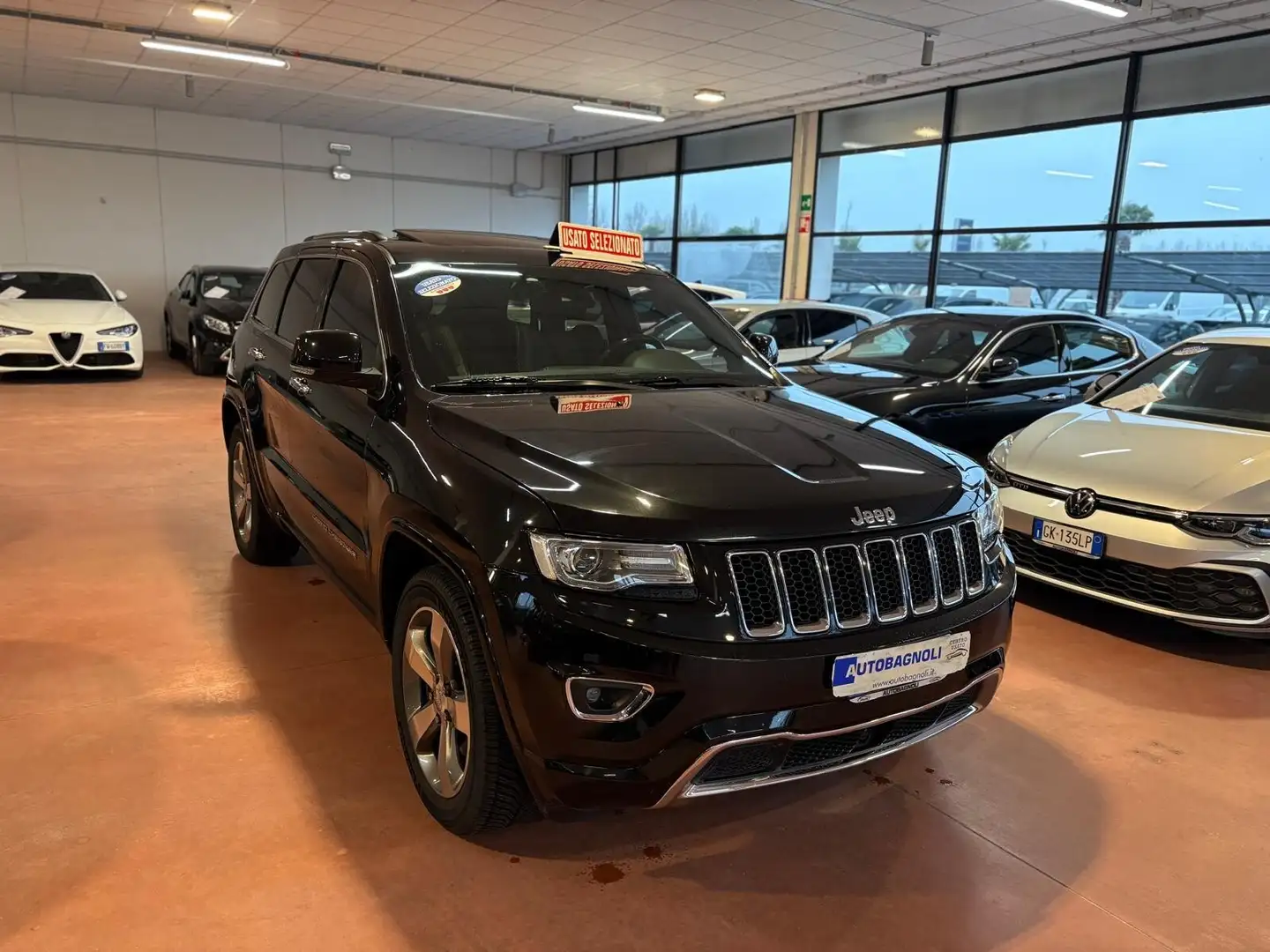 Jeep Grand Cherokee OVERLAND 3.0 V6 CRD Multijet II UNICO PR. Noir - 1