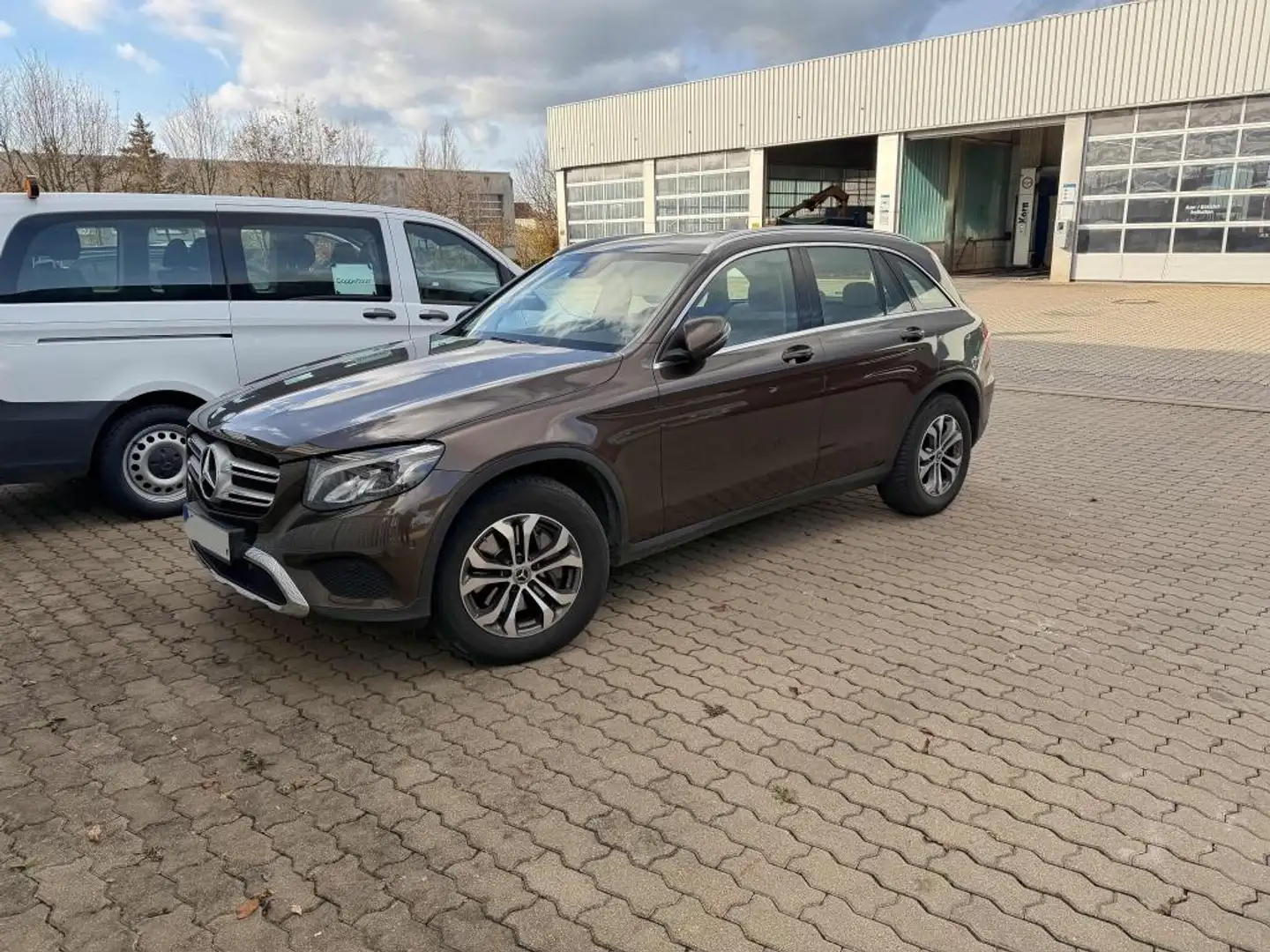 Mercedes-Benz GLC 250 d Exclusive 4M AHK Comand Memory Kamera Brun - 1