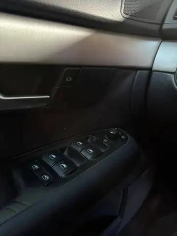 Audi A4 view 9