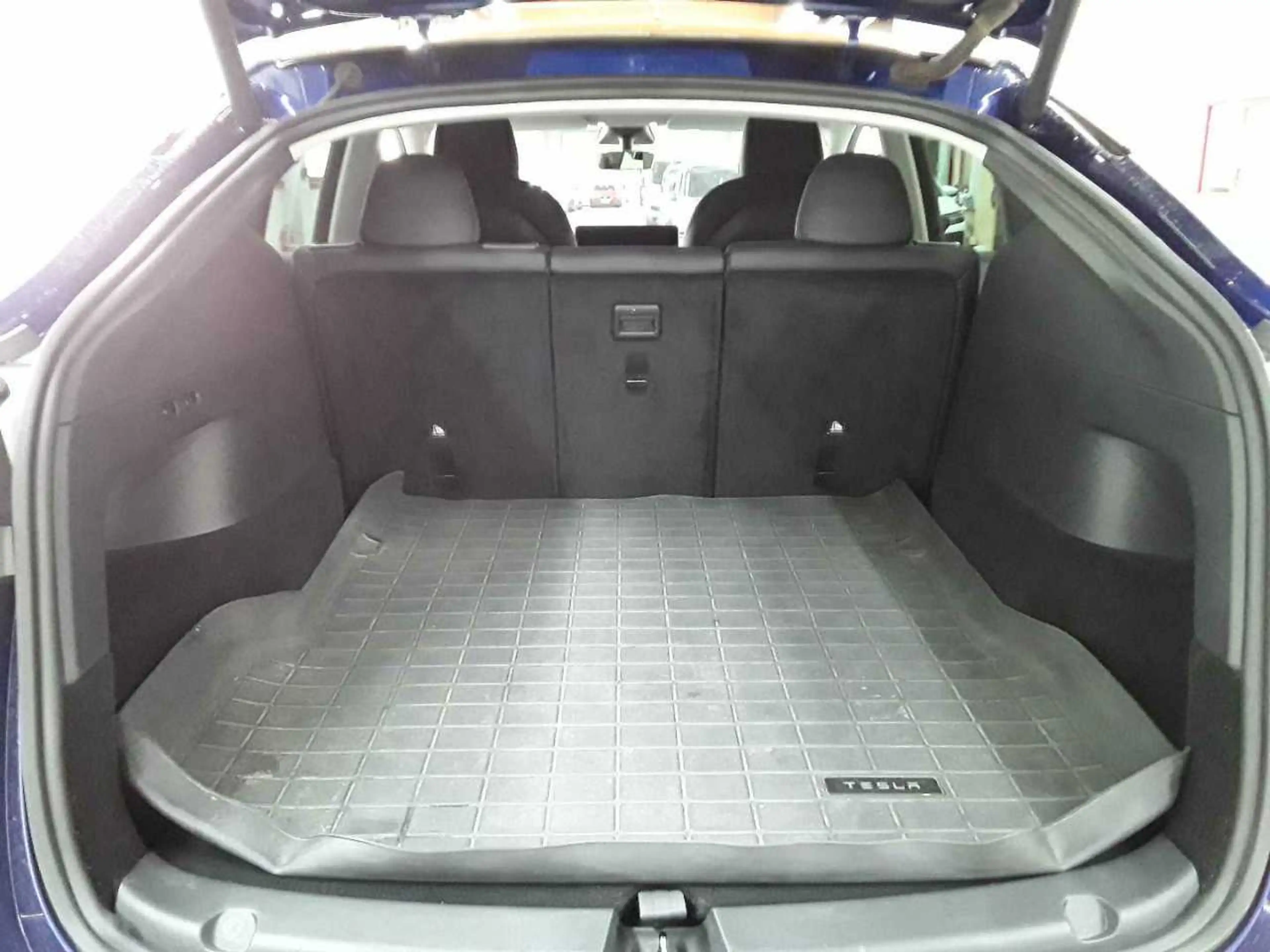 Tesla Model Y Long Range Dual Motor AWD — photo 15
