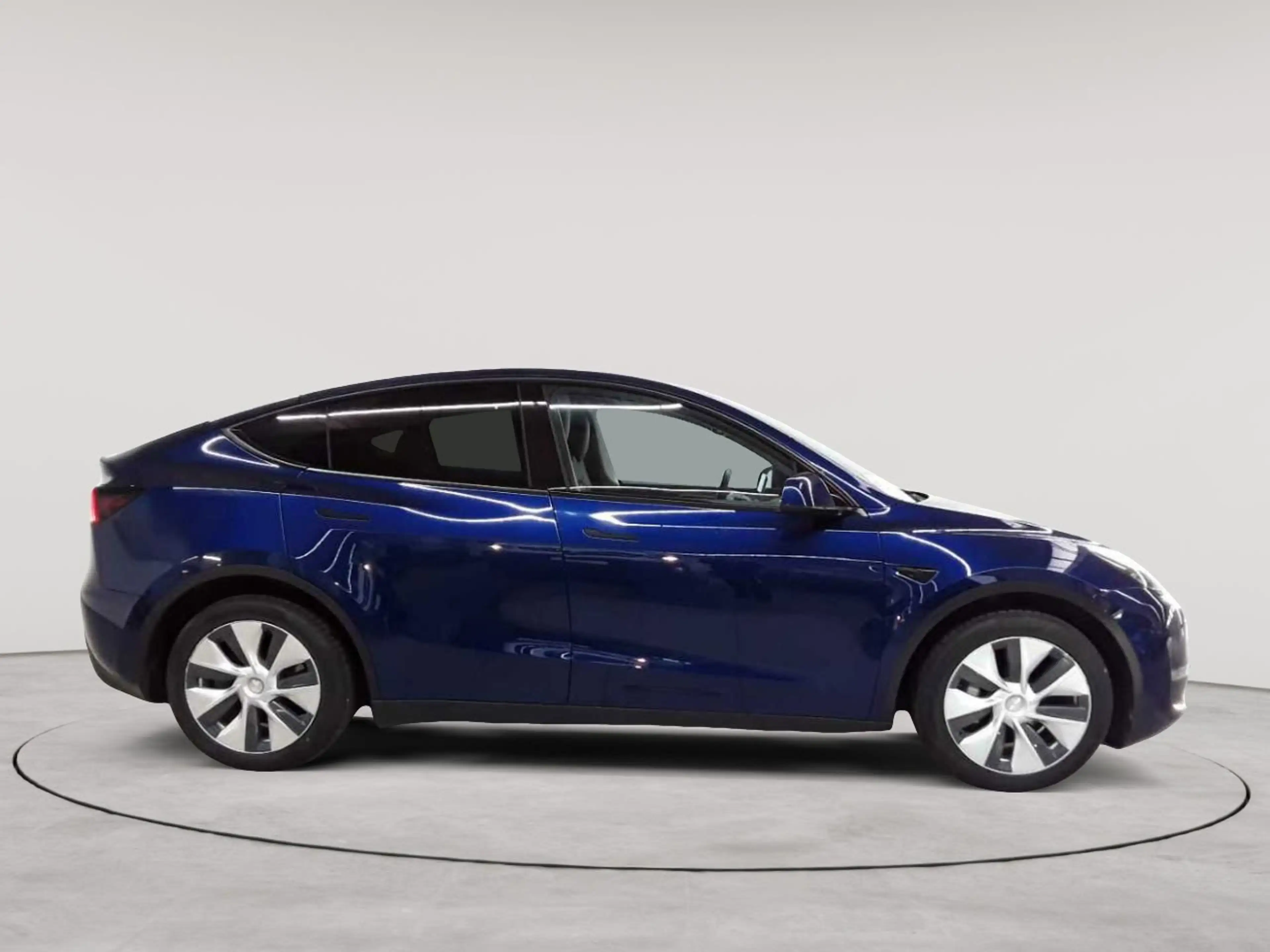 Tesla Model Y Long Range Dual Motor AWD — photo 3