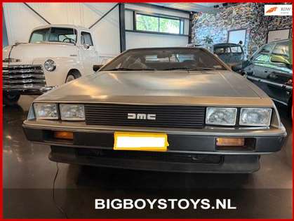 Oldtimer De Lorean DMC