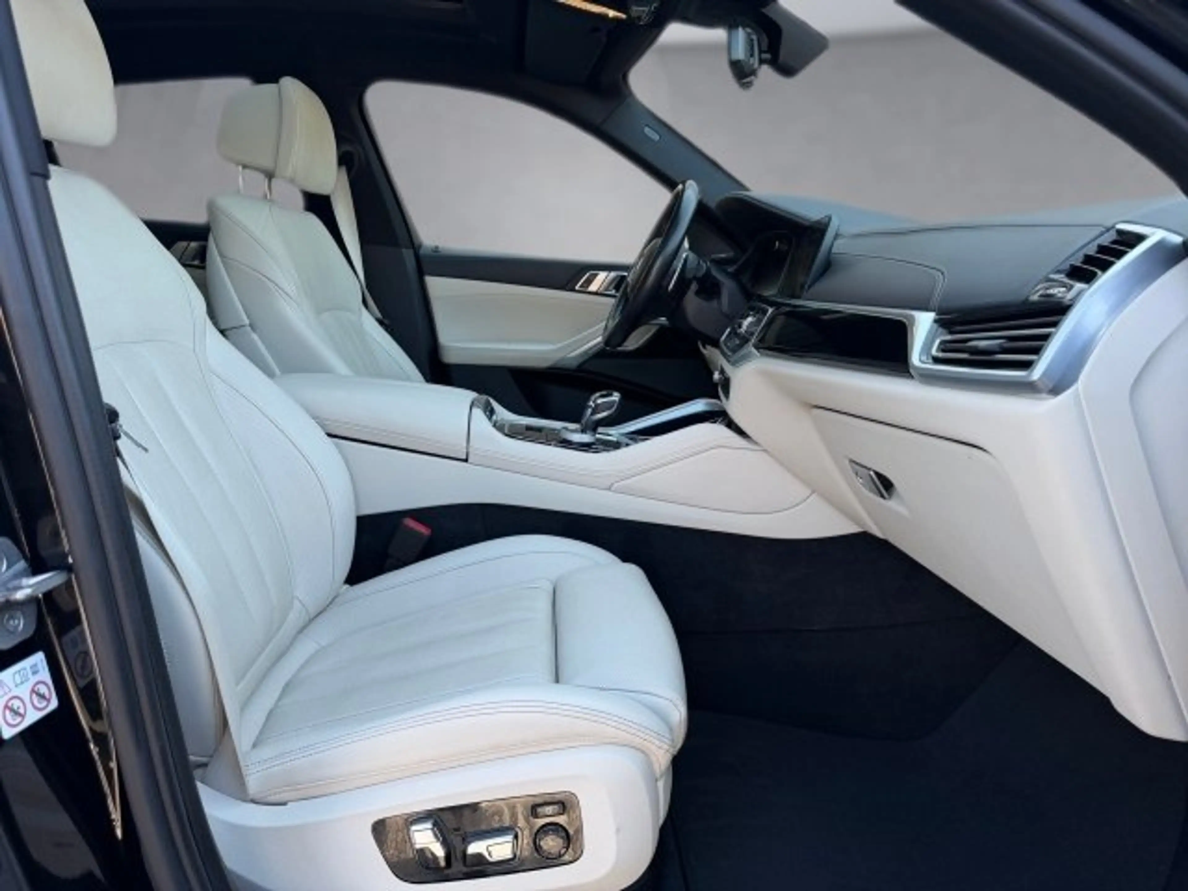 BMW X6 xDrive40d G06 XD5 — photo 12