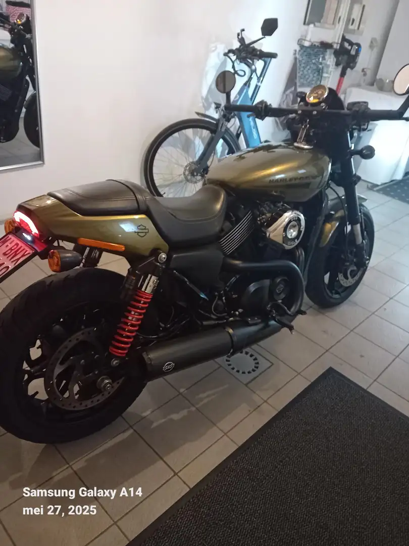 Harley-Davidson Street Rod Verde - 1