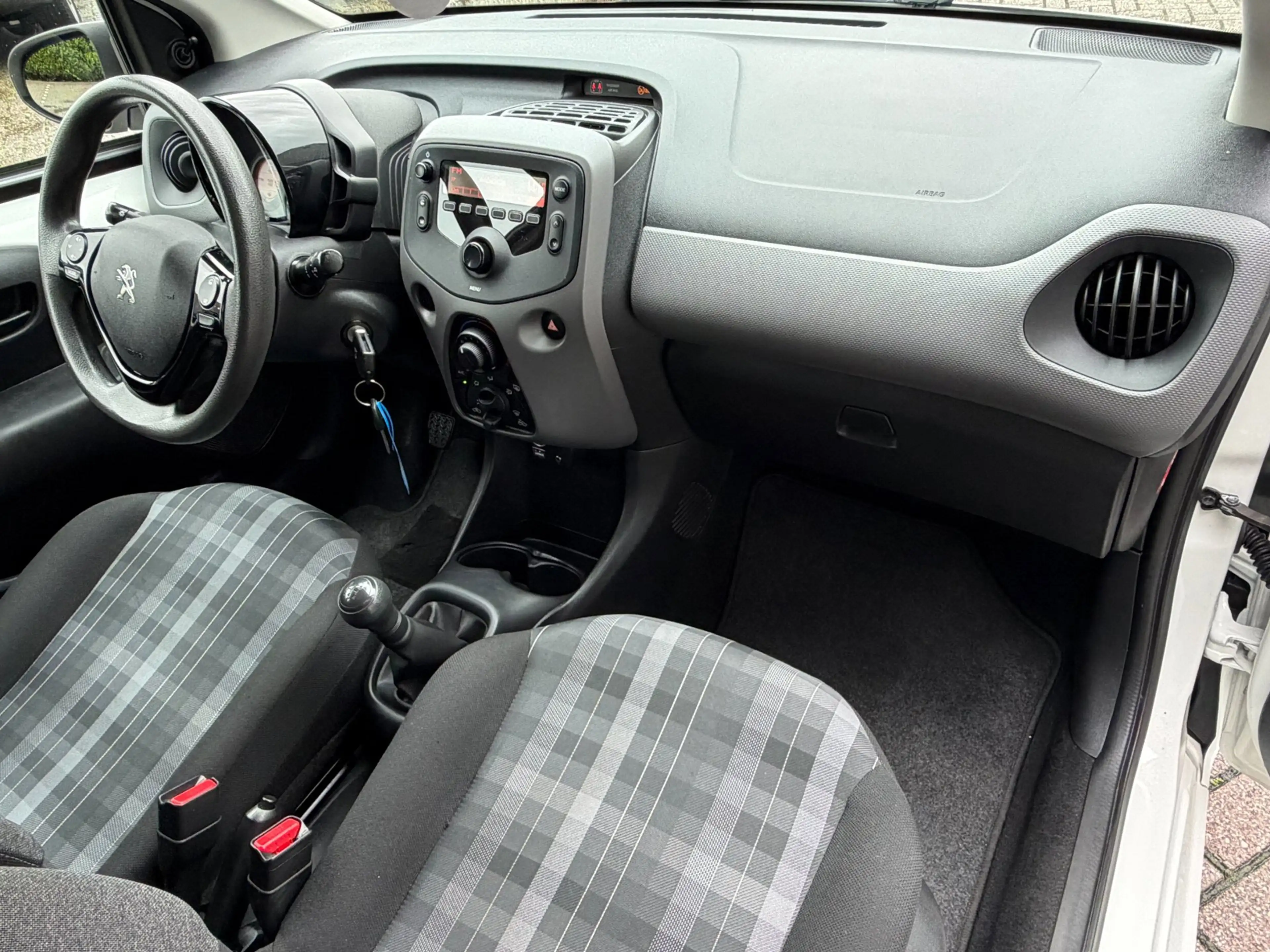 Peugeot 108 1.0 e-VTi Active 5Drs Airco Bluetooth NL-Auto NAP — photo 8