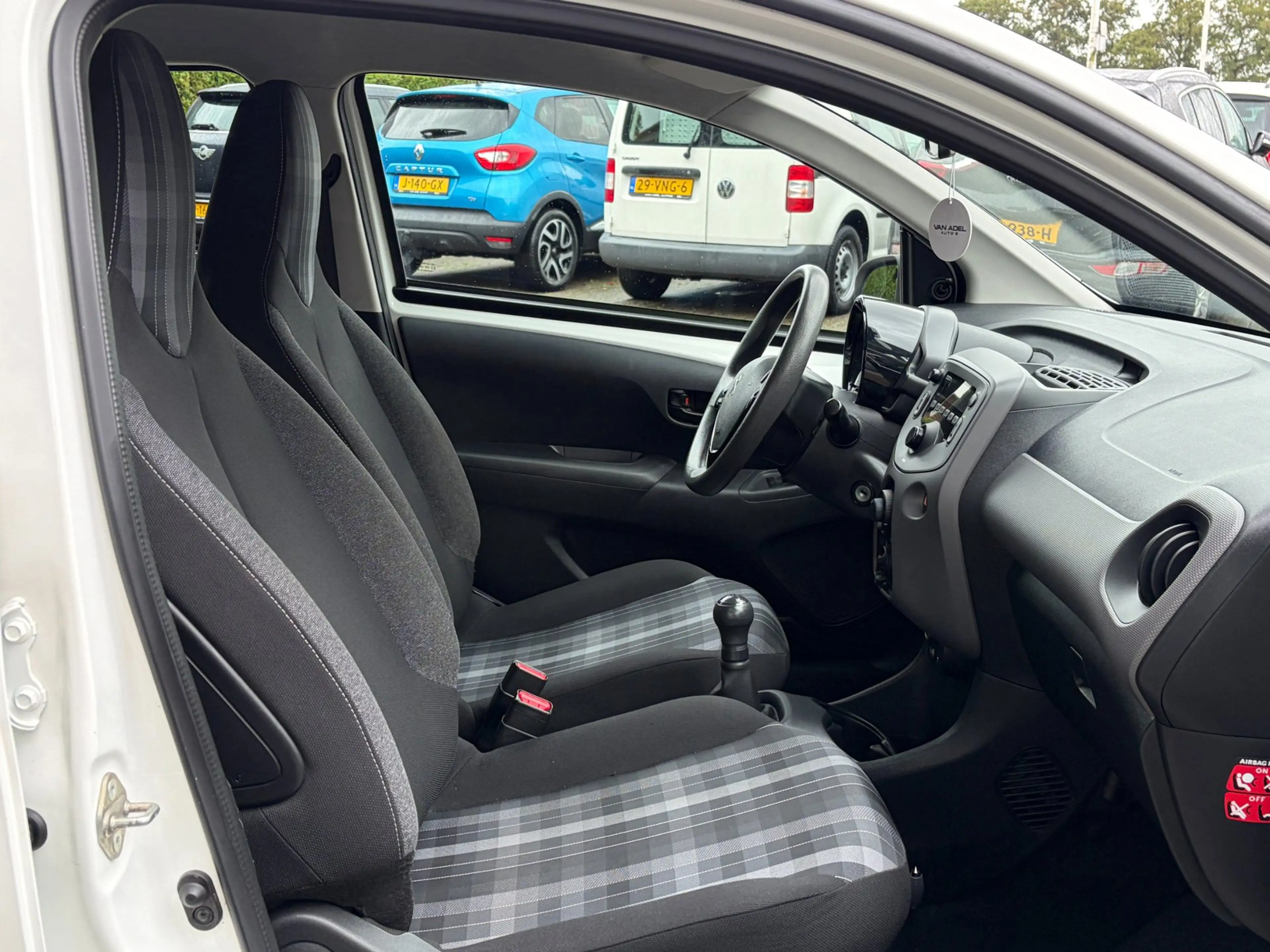 Peugeot 108 1.0 e-VTi Active 5Drs Airco Bluetooth NL-Auto NAP — photo 7