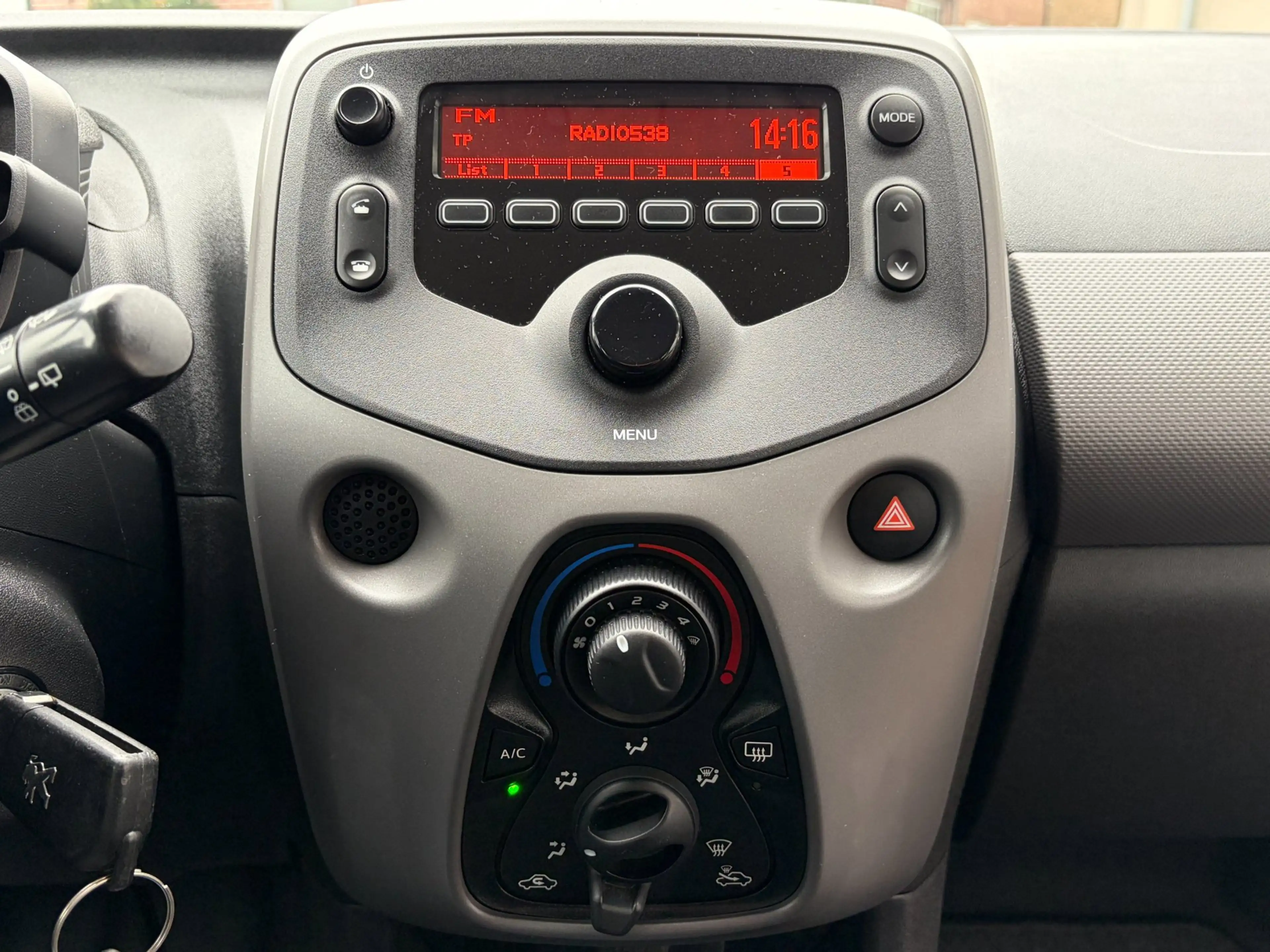 Peugeot 108 1.0 e-VTi Active 5Drs Airco Bluetooth NL-Auto NAP — photo 11
