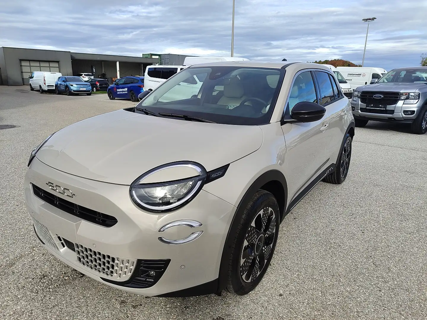 Fiat 600 Hybrid mHEV 110 6-Gang eDCT La Prima Beige - 1