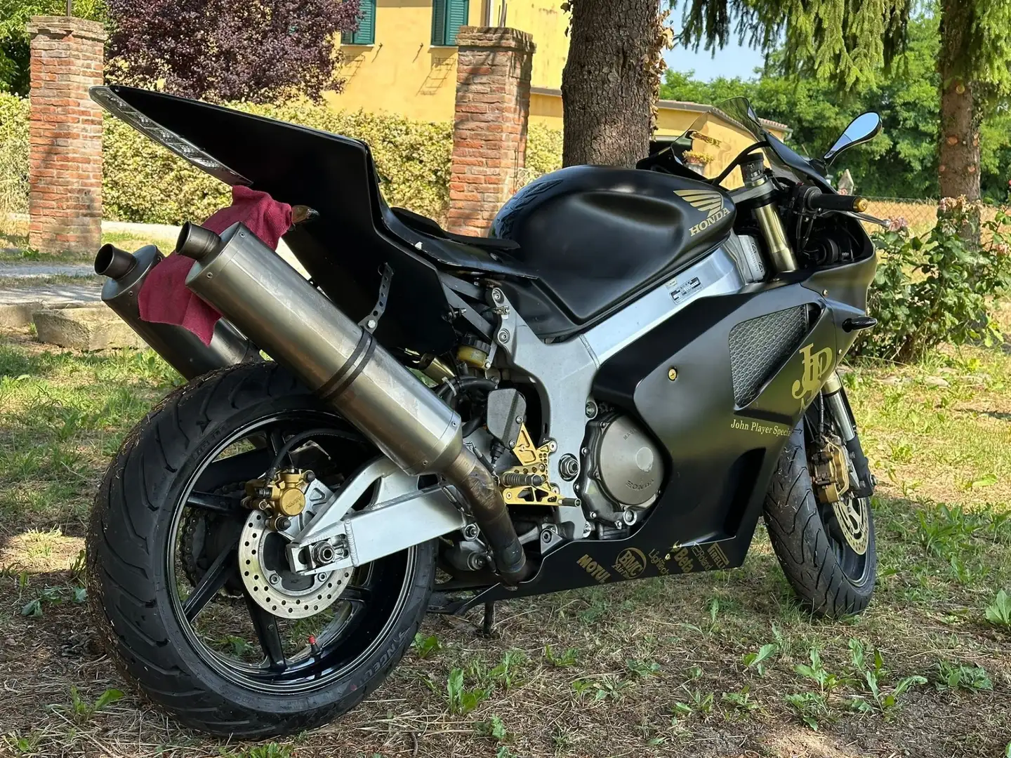 Honda VTR 1000 SP1 John Player Special Negro - 2