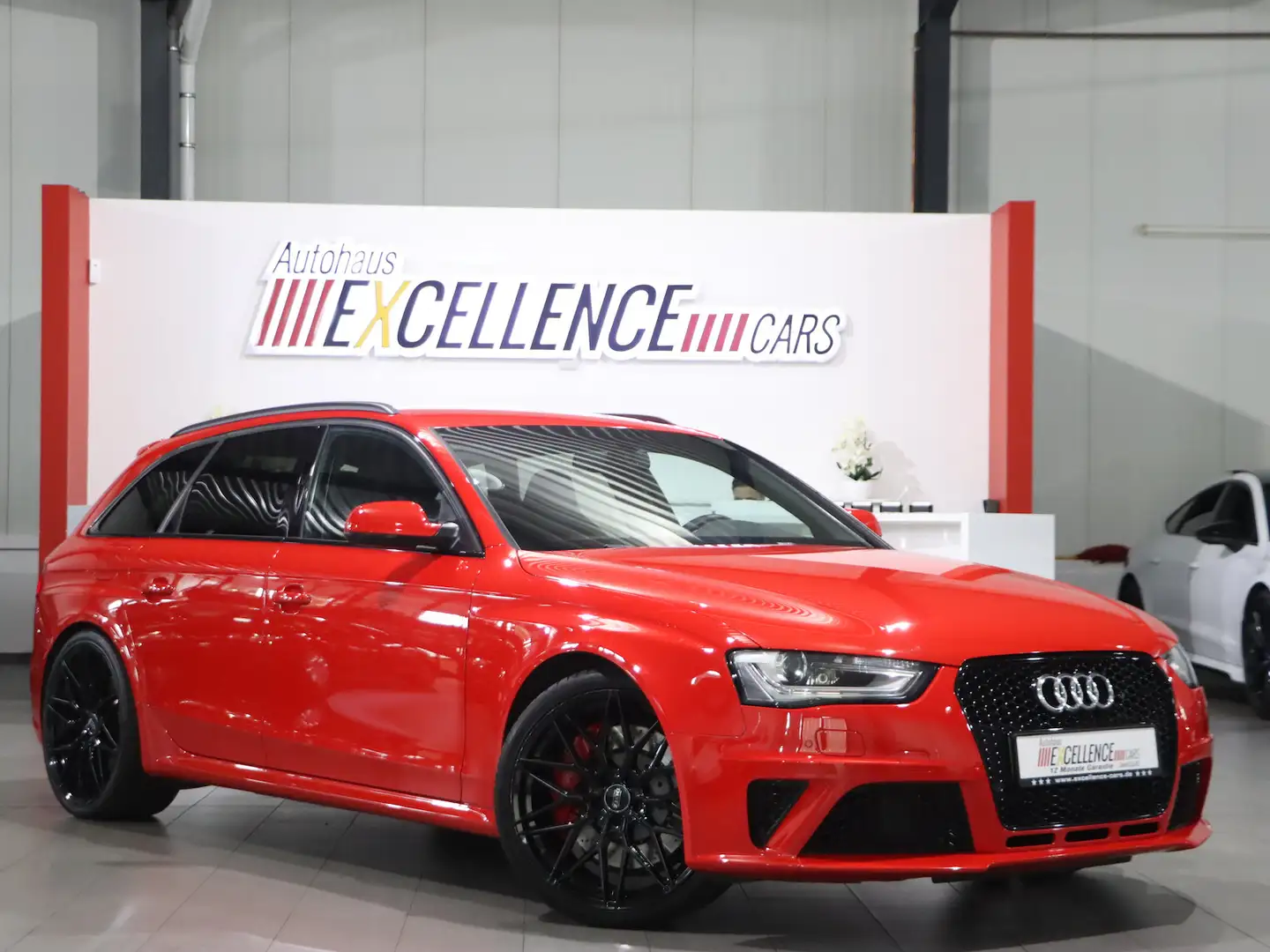 Audi RS4 Avant 4.2 FSI V8 QUATTRO / B&O, UNFALLFREI Rot - 1