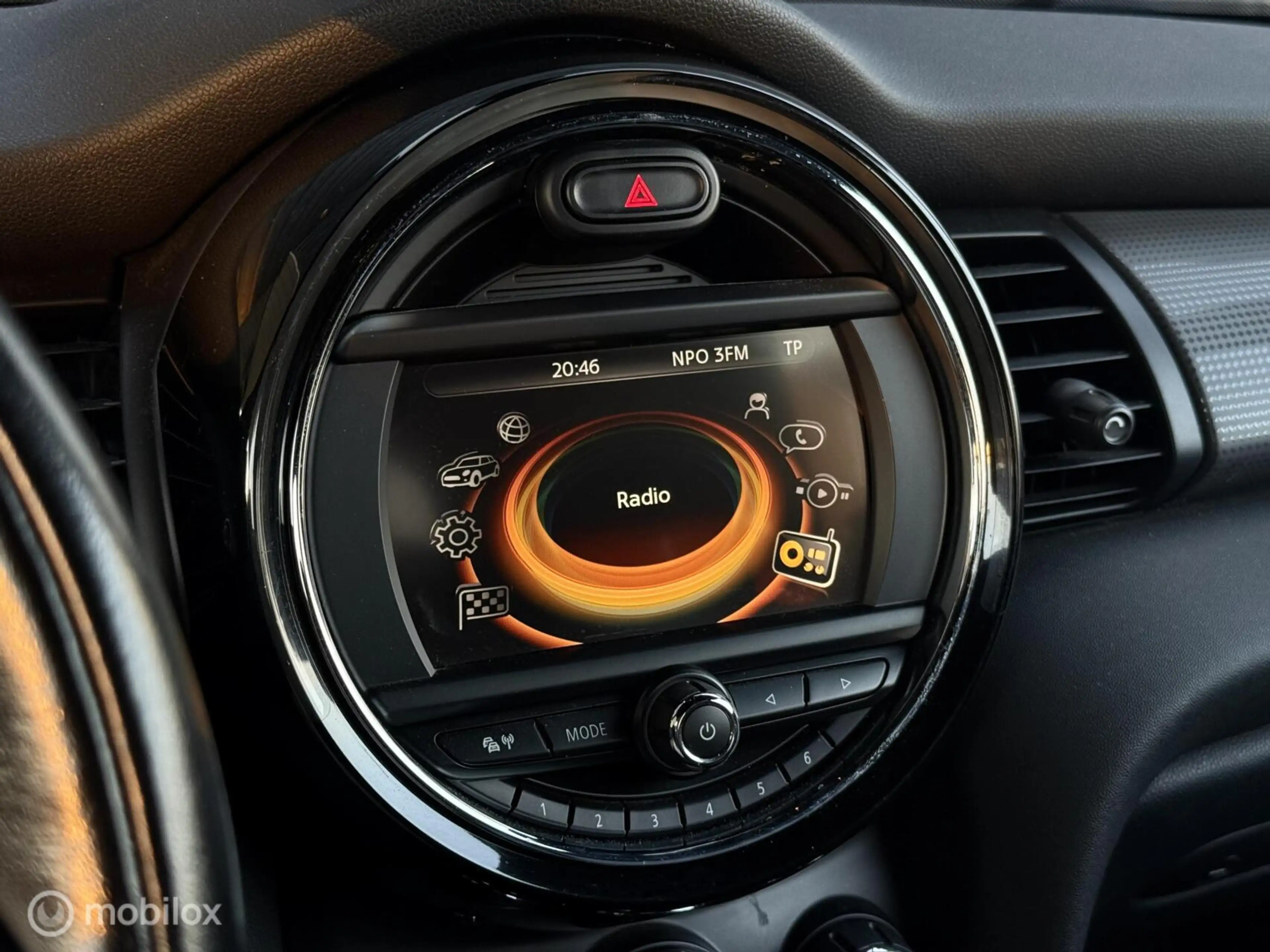 MINI Cooper Cabrio 1.5 Chili | LED | Sportstoelen | Camera — photo 11