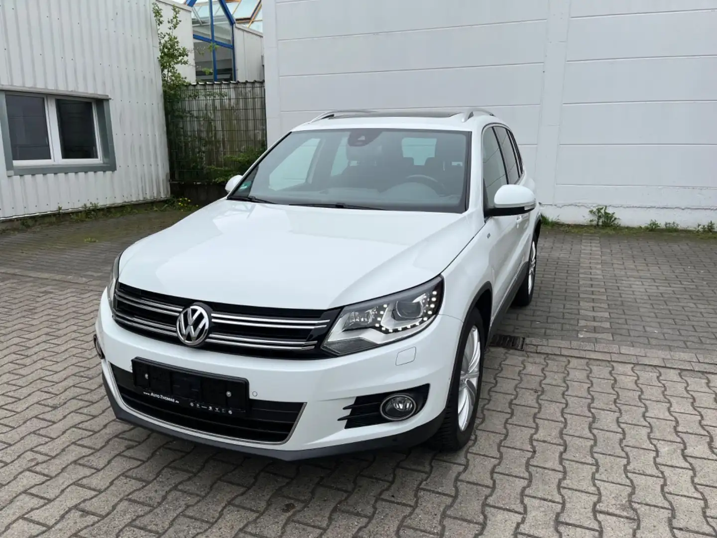 Volkswagen Tiguan Sport & Style BMT/PDC/Pano/2 Hand/Scheckh Blanc - 2