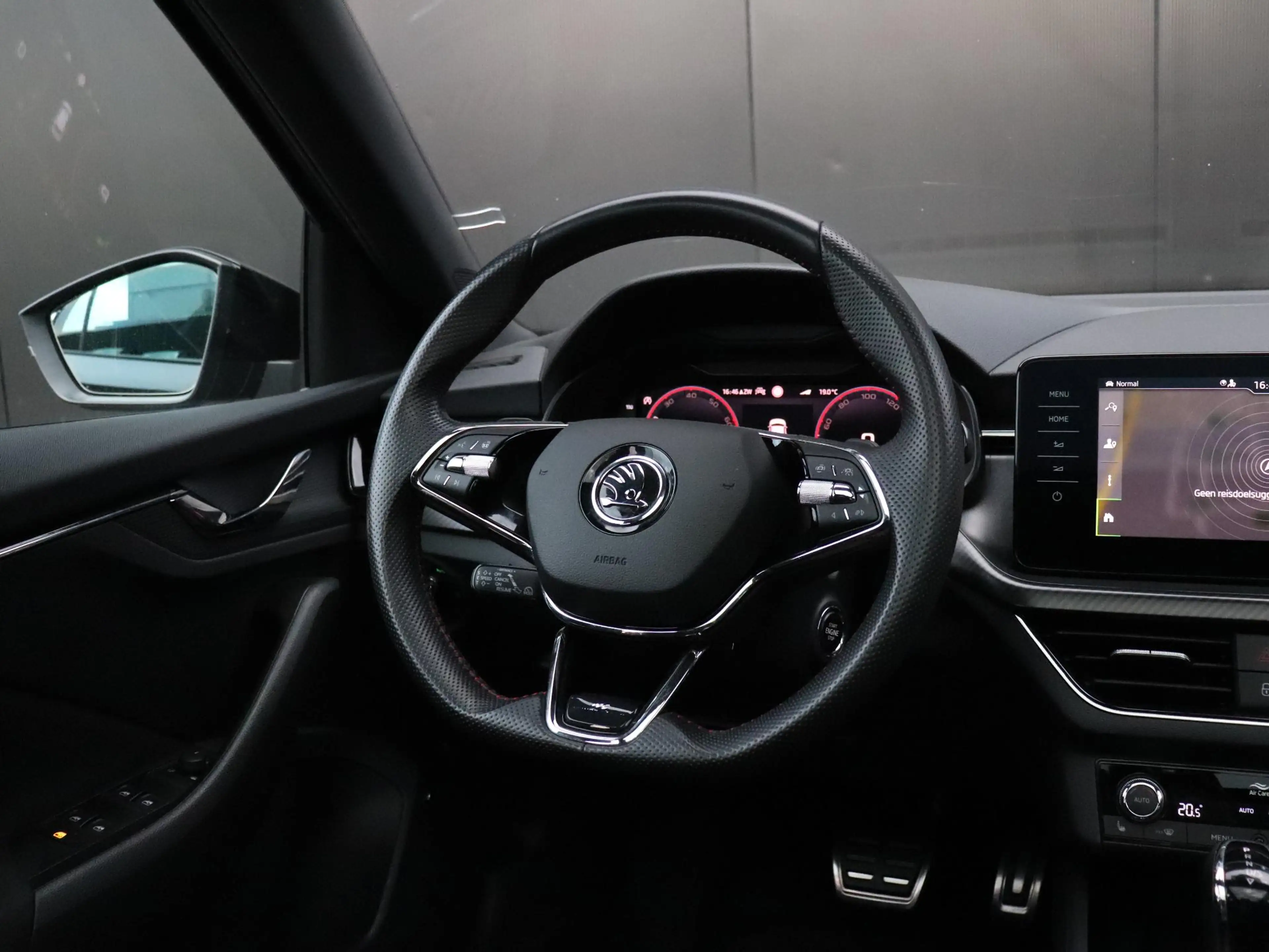 Skoda Kamiq 1.5 TSI ACT Monte Carlo | DSG | PANO | SPORTSTOELE — photo 21