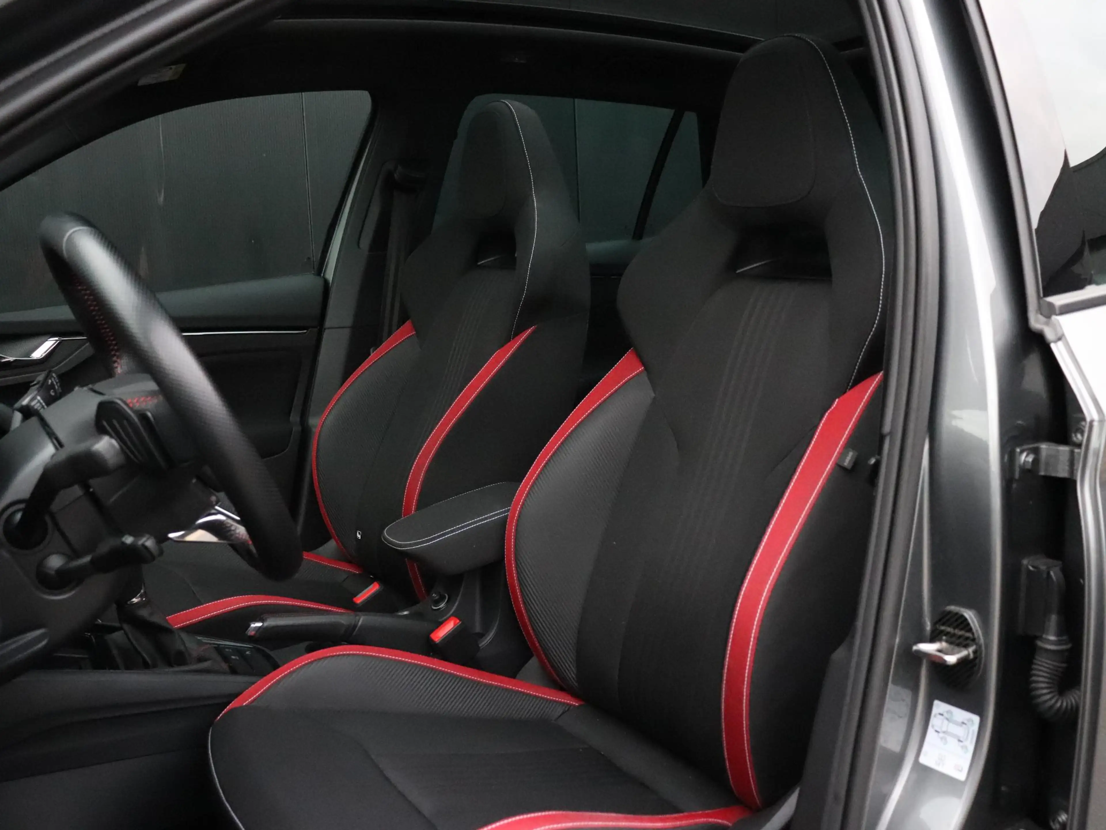 Skoda Kamiq 1.5 TSI ACT Monte Carlo | DSG | PANO | SPORTSTOELE — photo 12