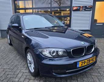 1-serie 118i Business Line **APK-5DRS-CLIMA**