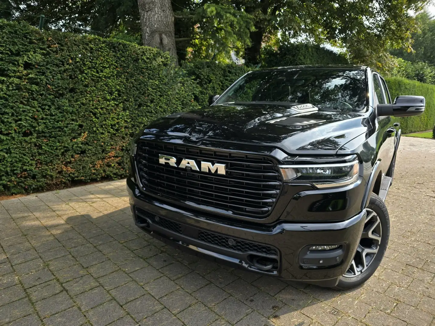 Dodge RAM Model 2025 Laramie Sport €61.400,-excl btw crna - 2