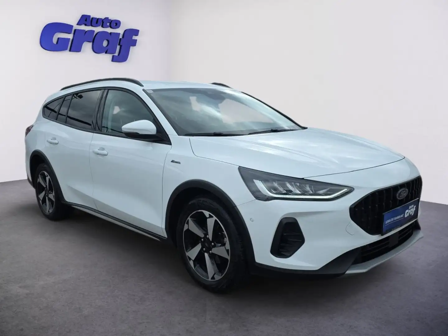 Ford Focus Turnier 1,0 EcoBoost Hybrid Active Weiß - 2