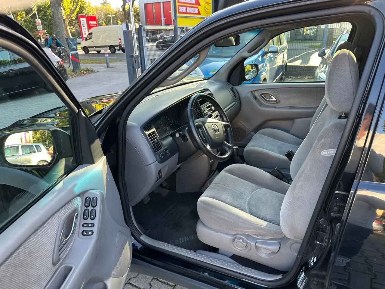 Mazda Tribute 2.0 Comfort 4x4, foto 11