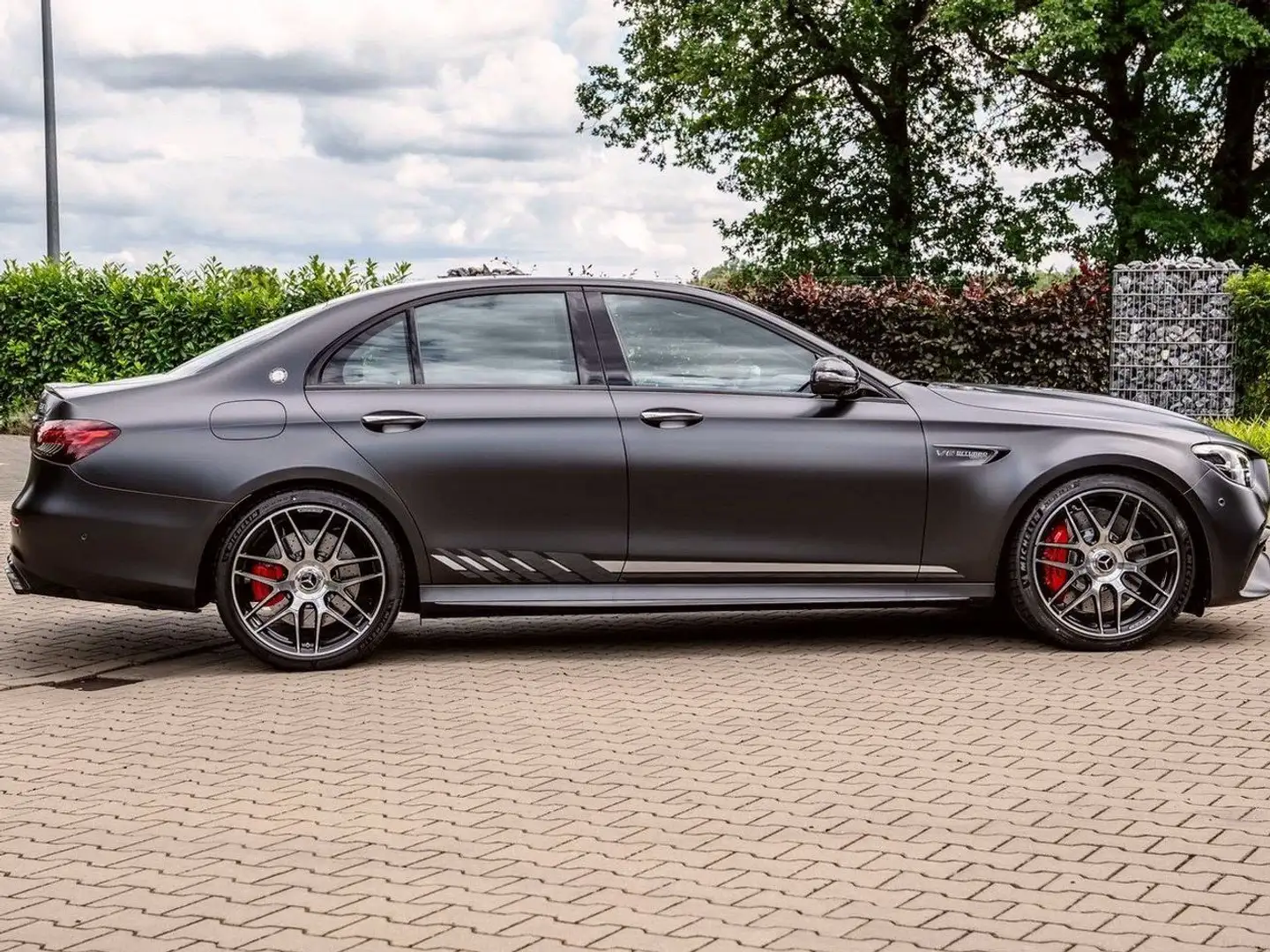 Mercedes-Benz E 63 AMG S Final Edition Sondermodell Gris - 2