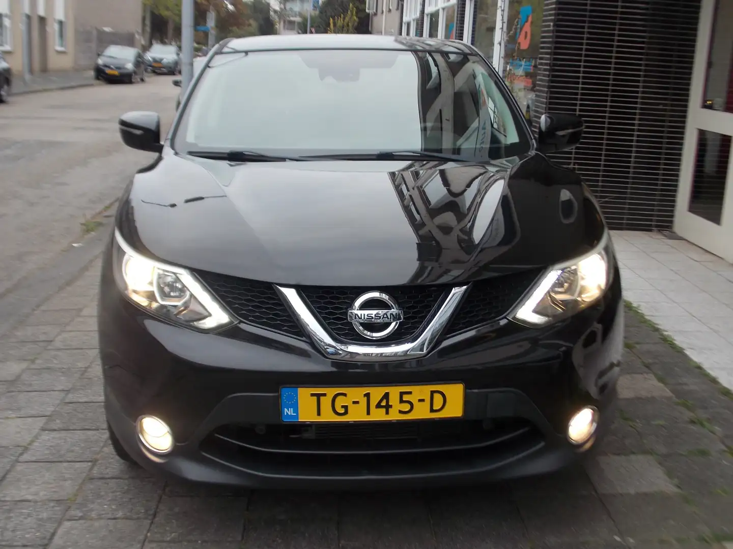 Nissan Qashqai 1.2 Acenta NAVI TREKHAAK PDC NIEUWSTAAT Noir - 2