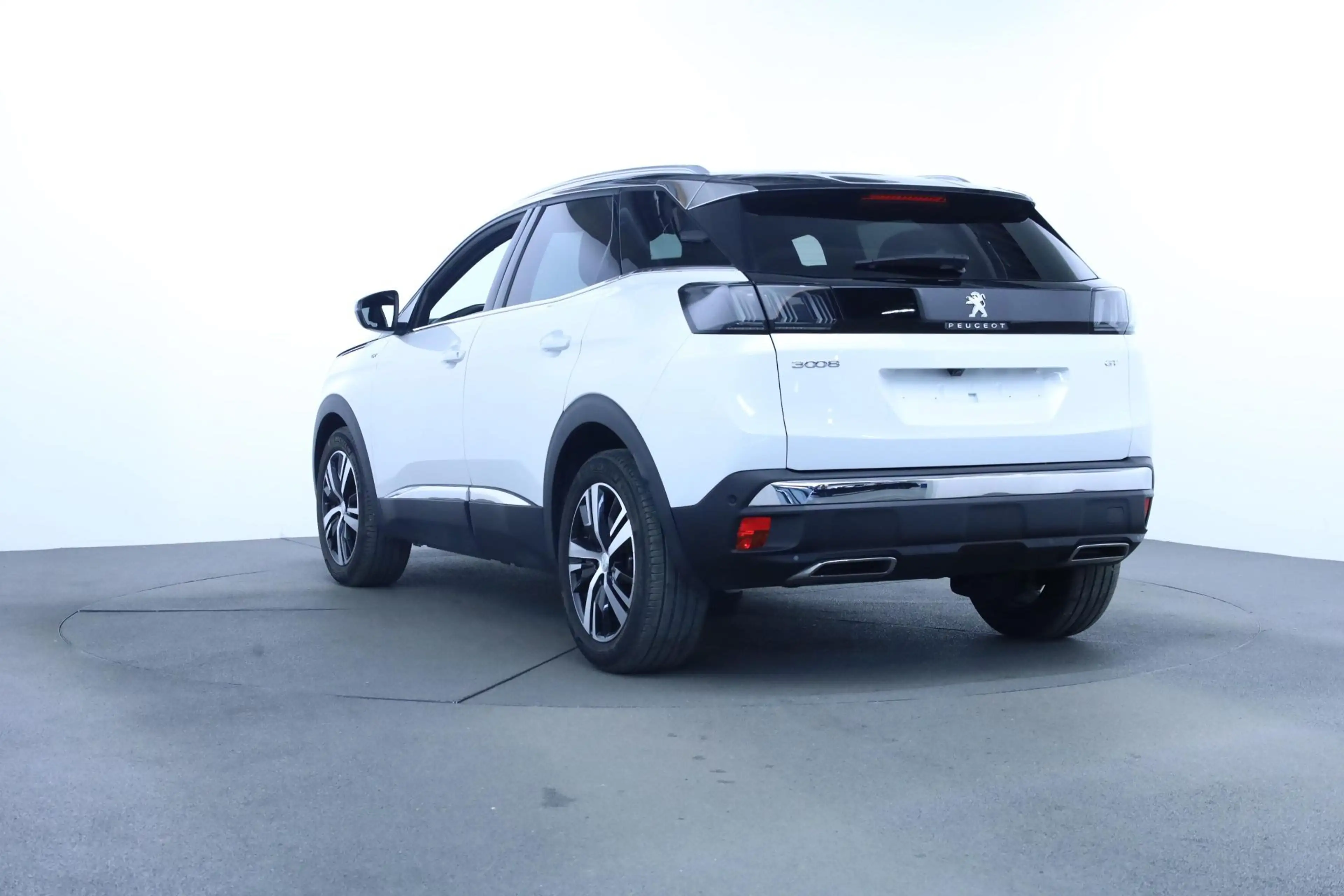 Peugeot 3008 PureTech 130 EAT8 GT Aut. NP 49.290.- *-50% — photo 6