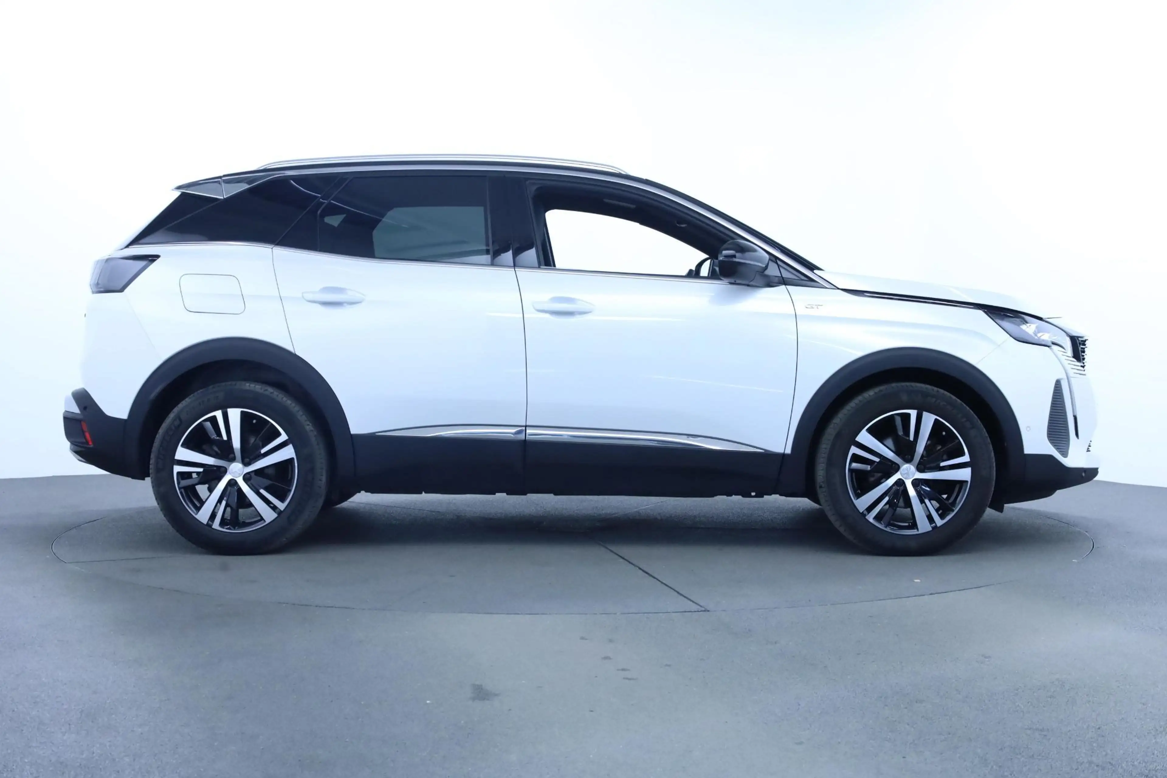 Peugeot 3008 PureTech 130 EAT8 GT Aut. NP 49.290.- *-50% — photo 5