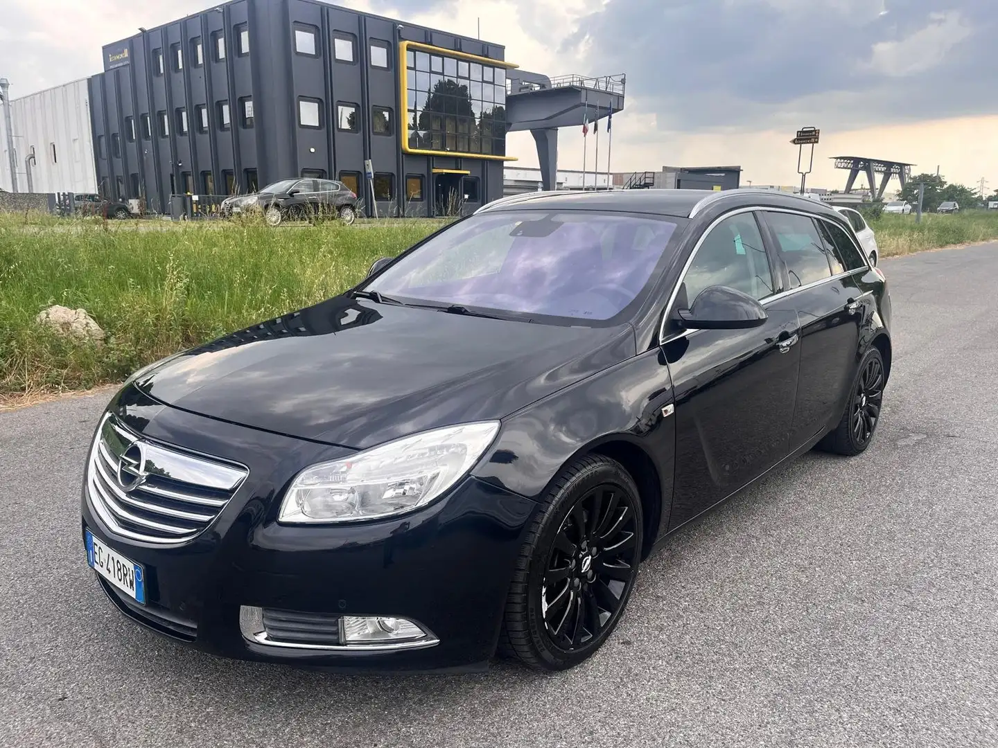 Opel Insignia Insignia Sports Tourer 2.0 cdti  Cosmo 160cv Zwart - 1