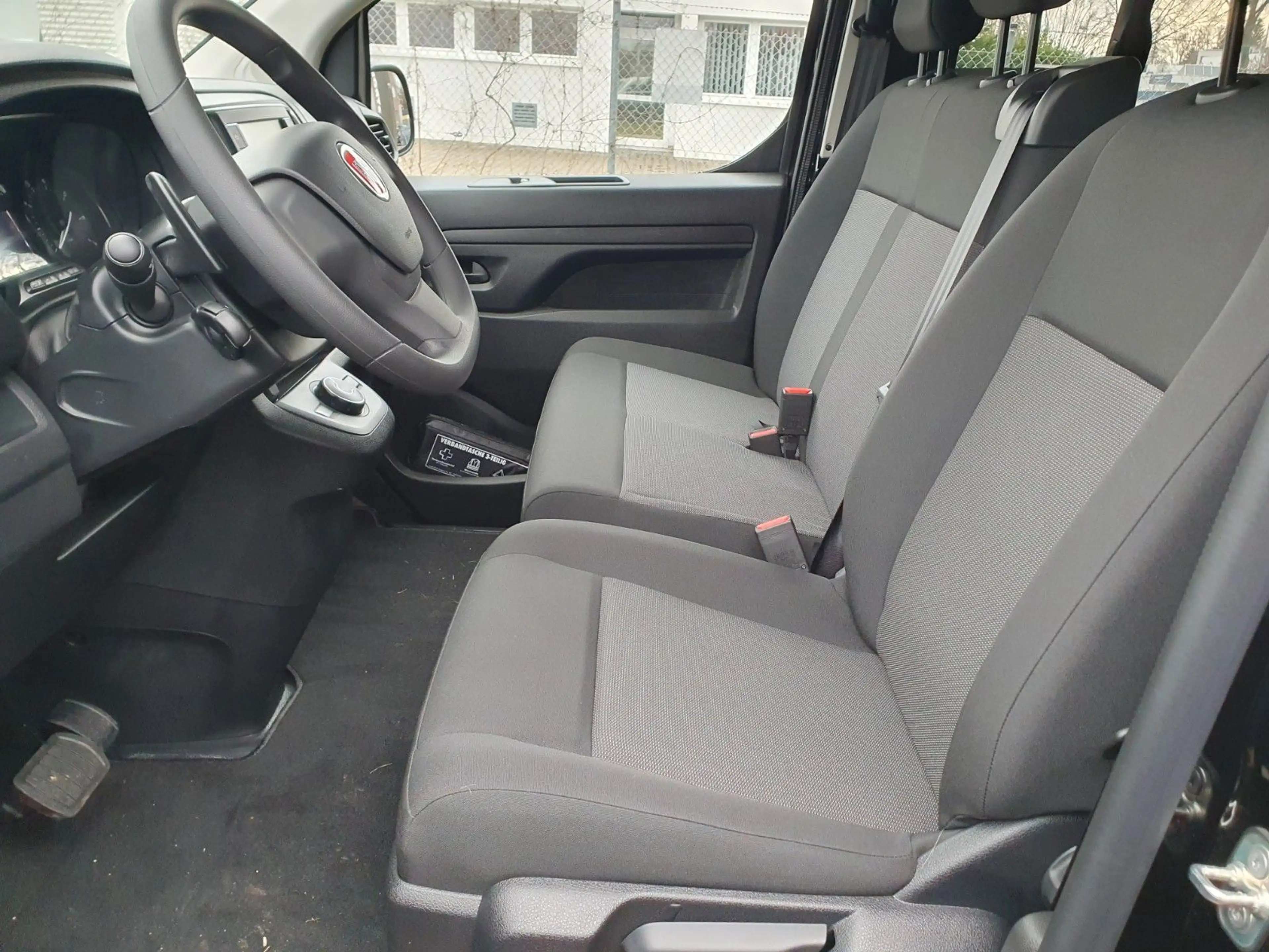 Fiat Scudo Kombi / Irmscher L3 2.0 HDi AT *9-Sitzer — photo 9