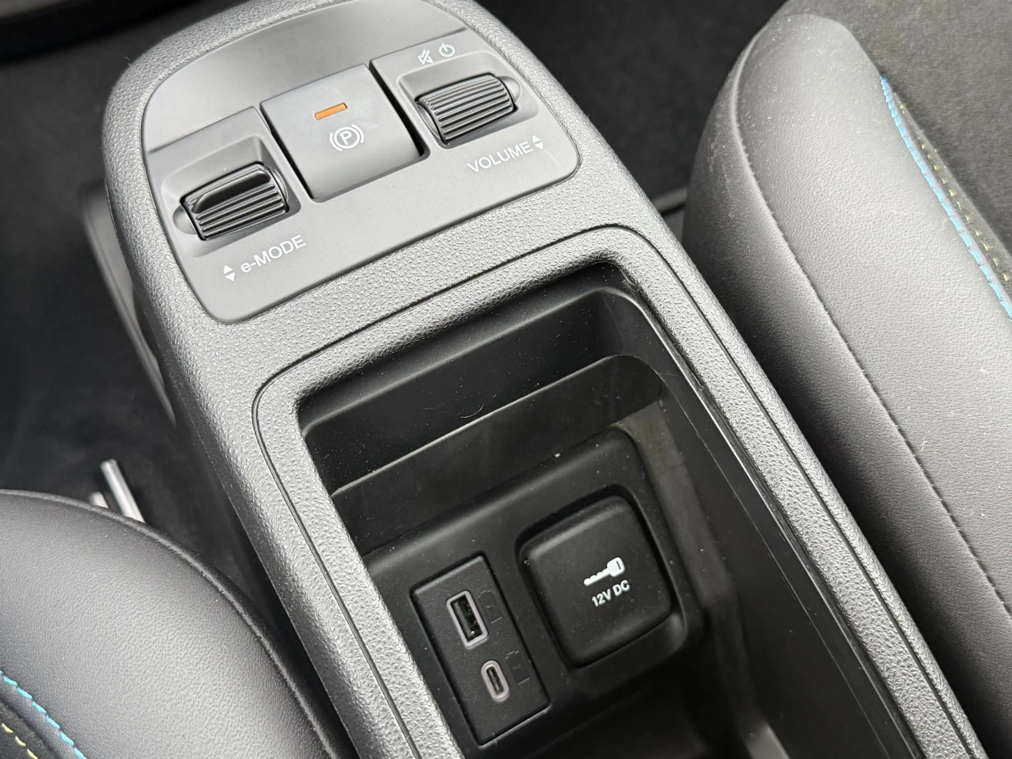 Fiat 500 Abarth Scorpionissima 42 kWh | Pano | VOL OPTIES — photo 13