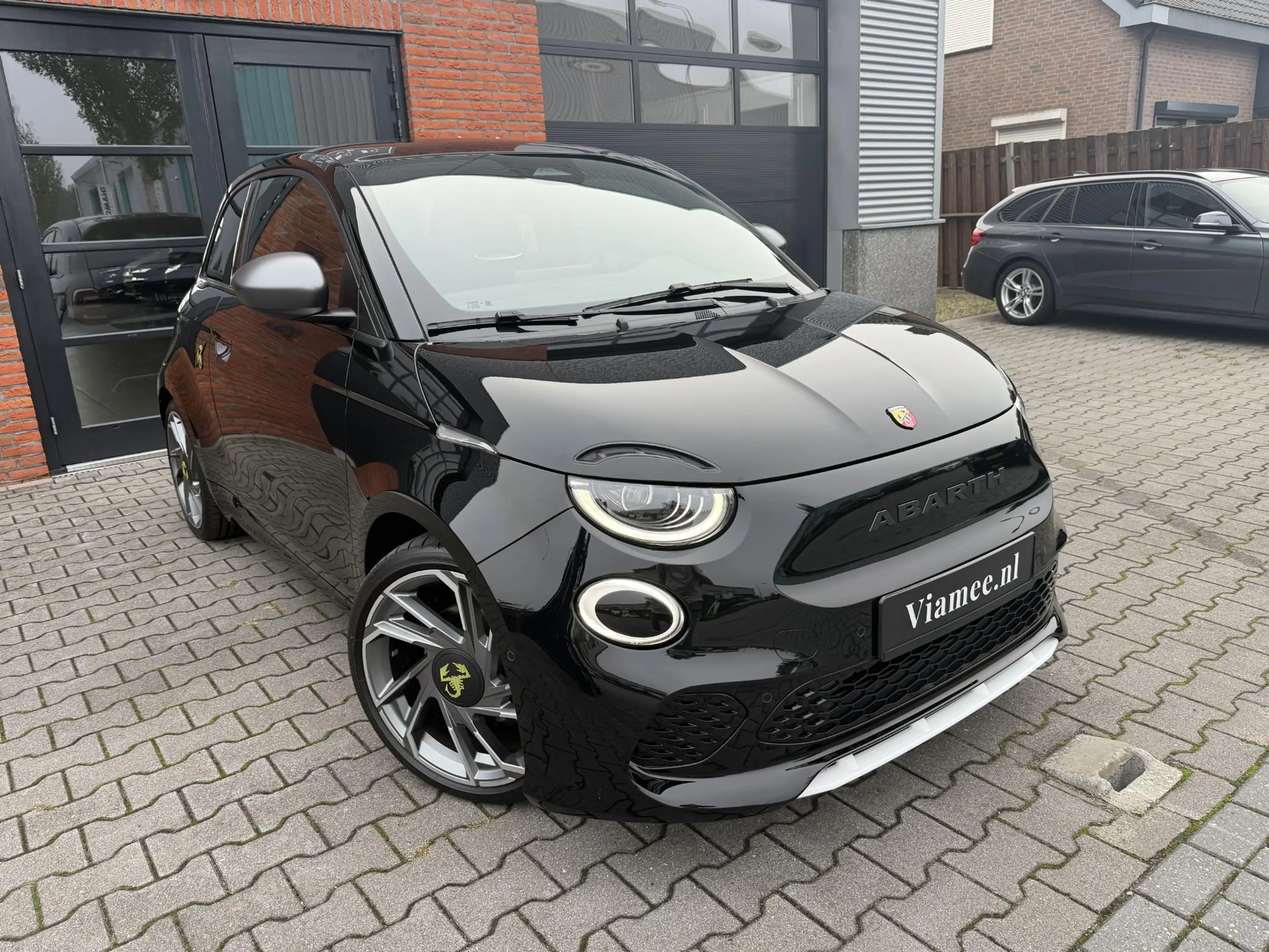 Fiat 500 Abarth Scorpionissima 42 kWh | Pano | VOL OPTIES — photo 2