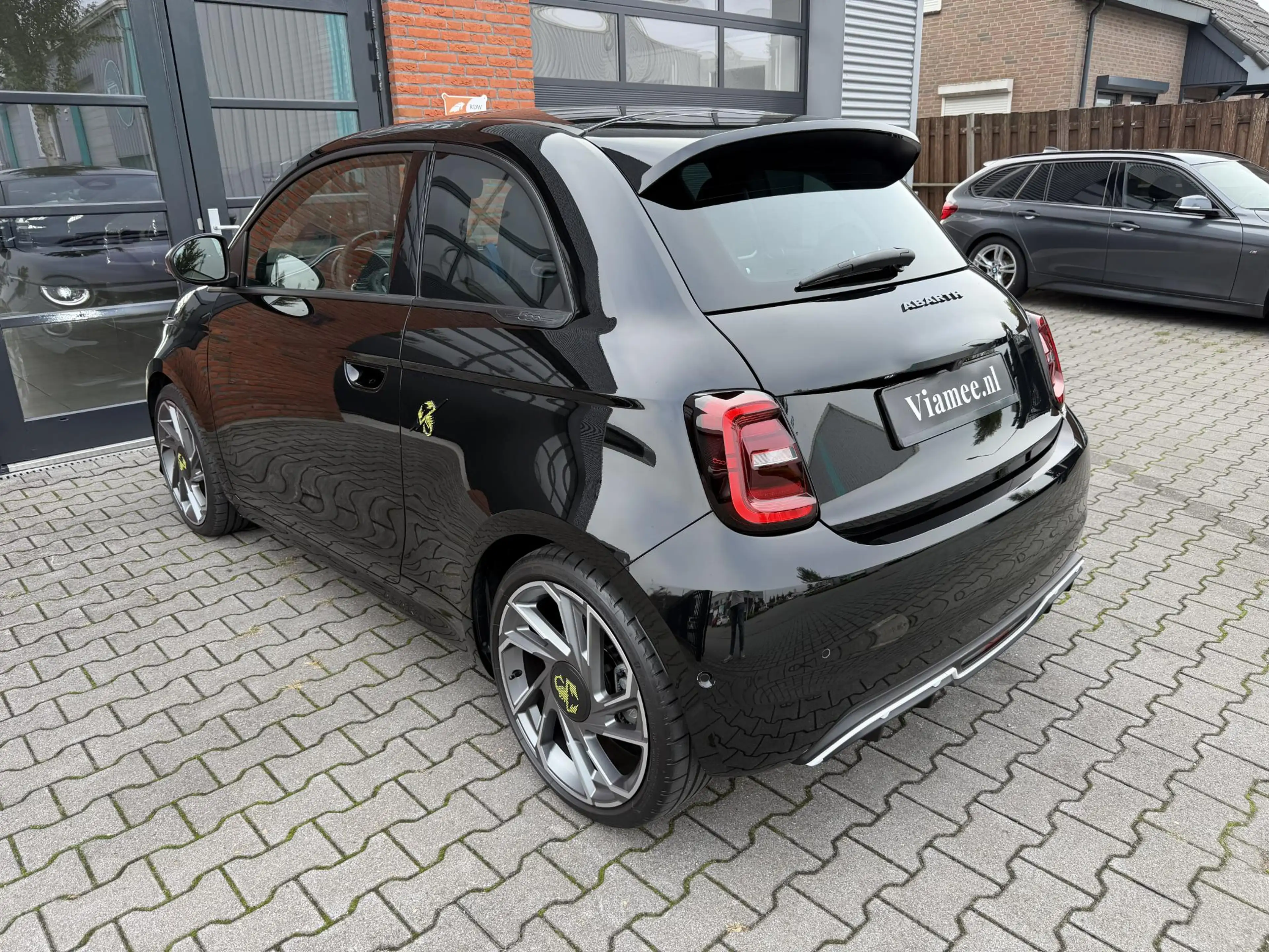 Fiat 500 Abarth Scorpionissima 42 kWh | Pano | VOL OPTIES — photo 4