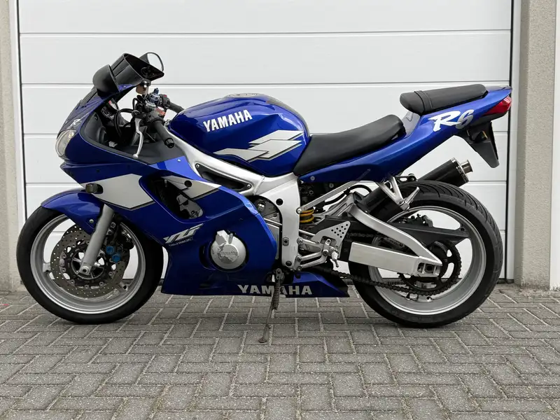 Yamaha YZF-R6 - foto 6