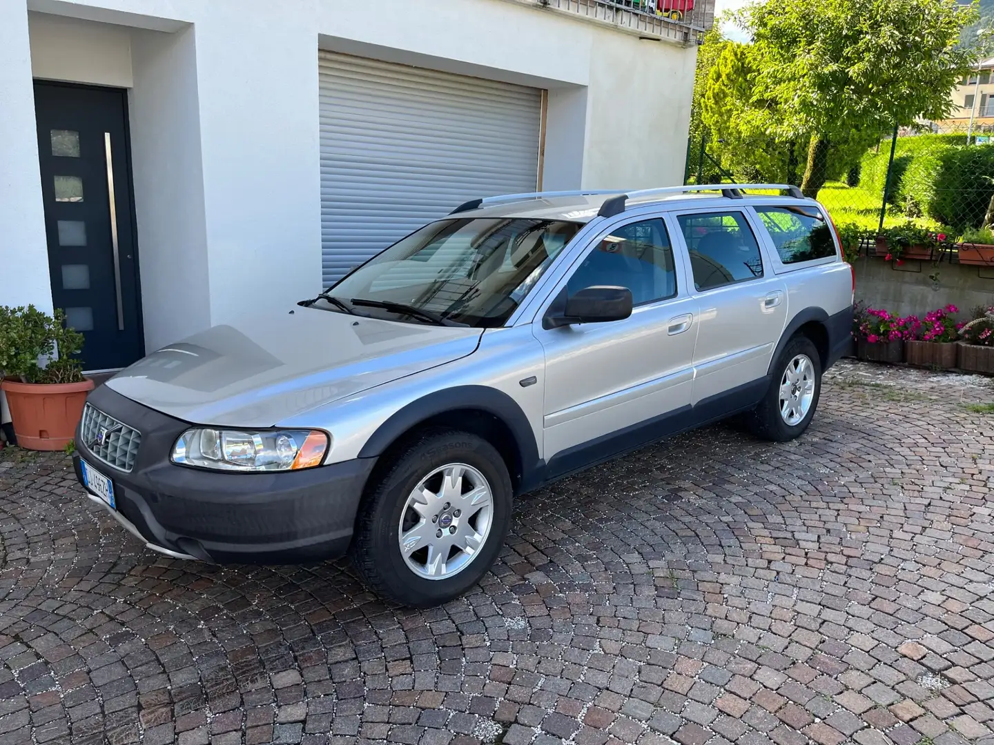 Volvo XC70 XC70 D5 AWD Momentum Bronzo - 1