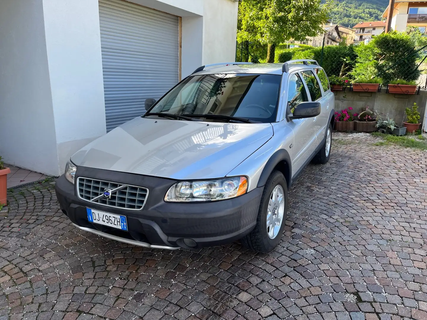 Volvo XC70 XC70 D5 AWD Momentum Bronzo - 2