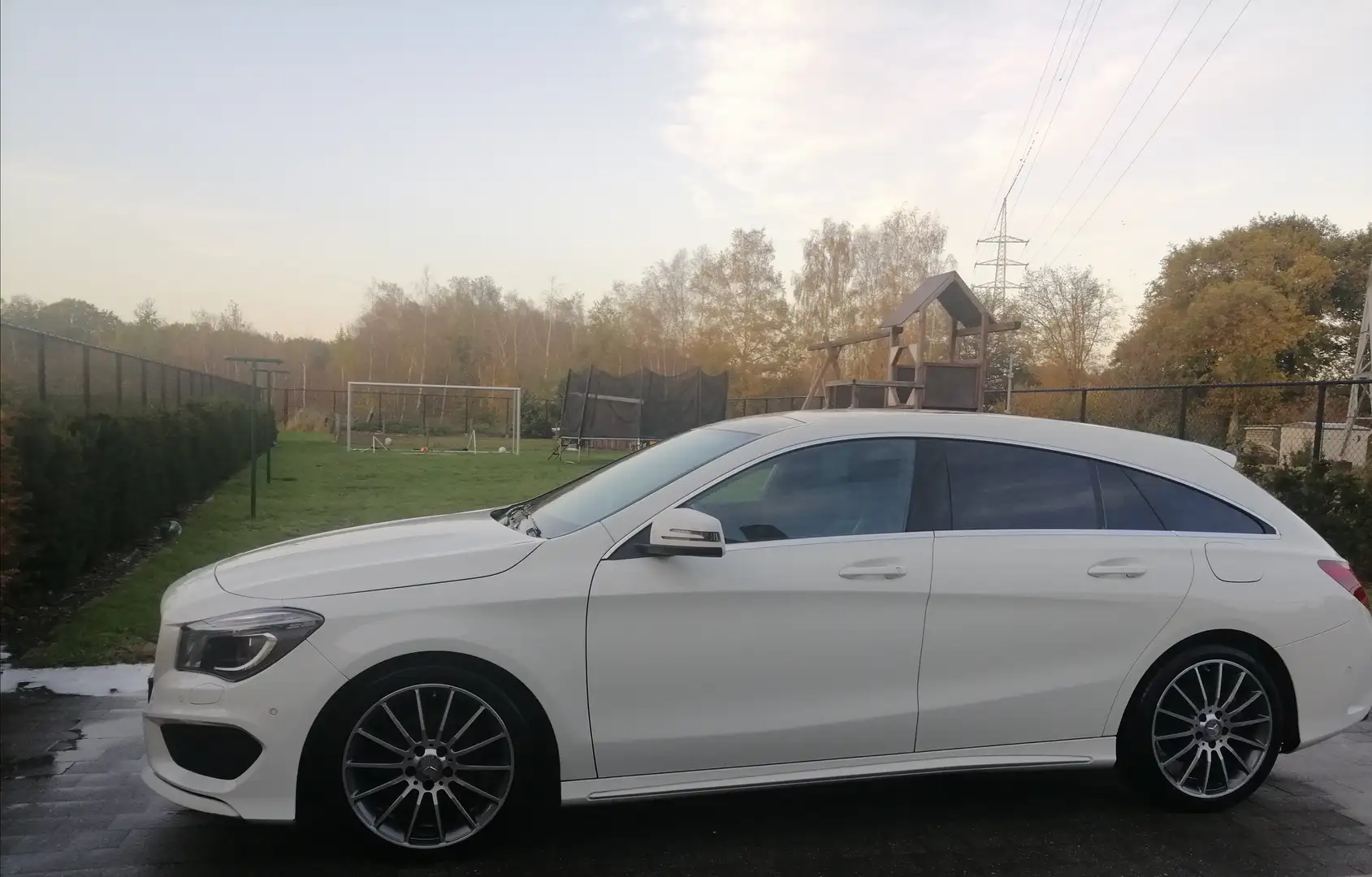 Mercedes-Benz CLA 200 d Blanc - 1