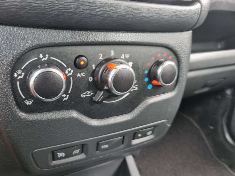 Dacia Dokker 1.3 TCe Stepway 130pk. NAVI / CAMERA / CRUISE / PD — photo 20