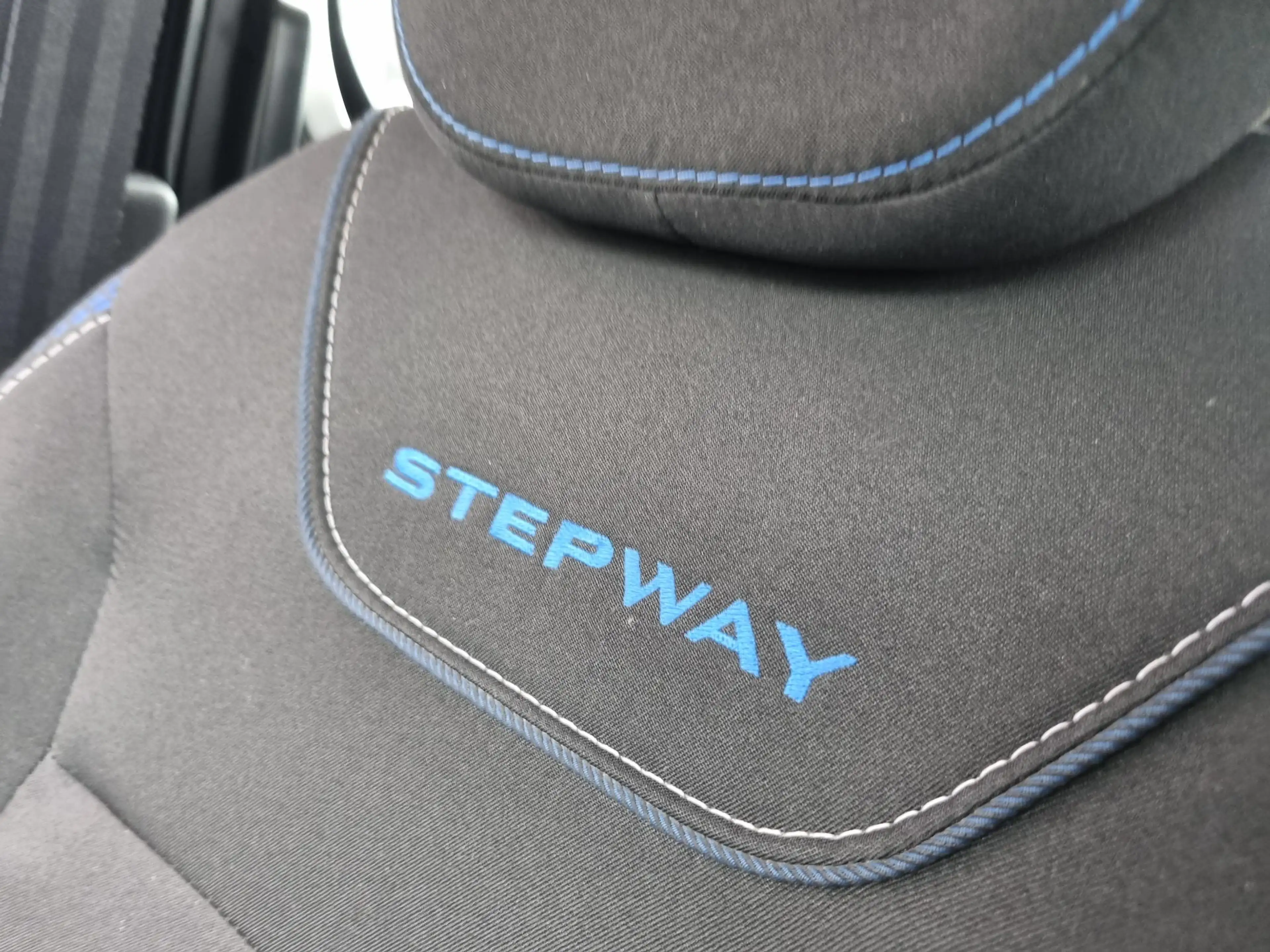 Dacia Dokker 1.3 TCe Stepway 130pk. NAVI / CAMERA / CRUISE / PD — photo 13