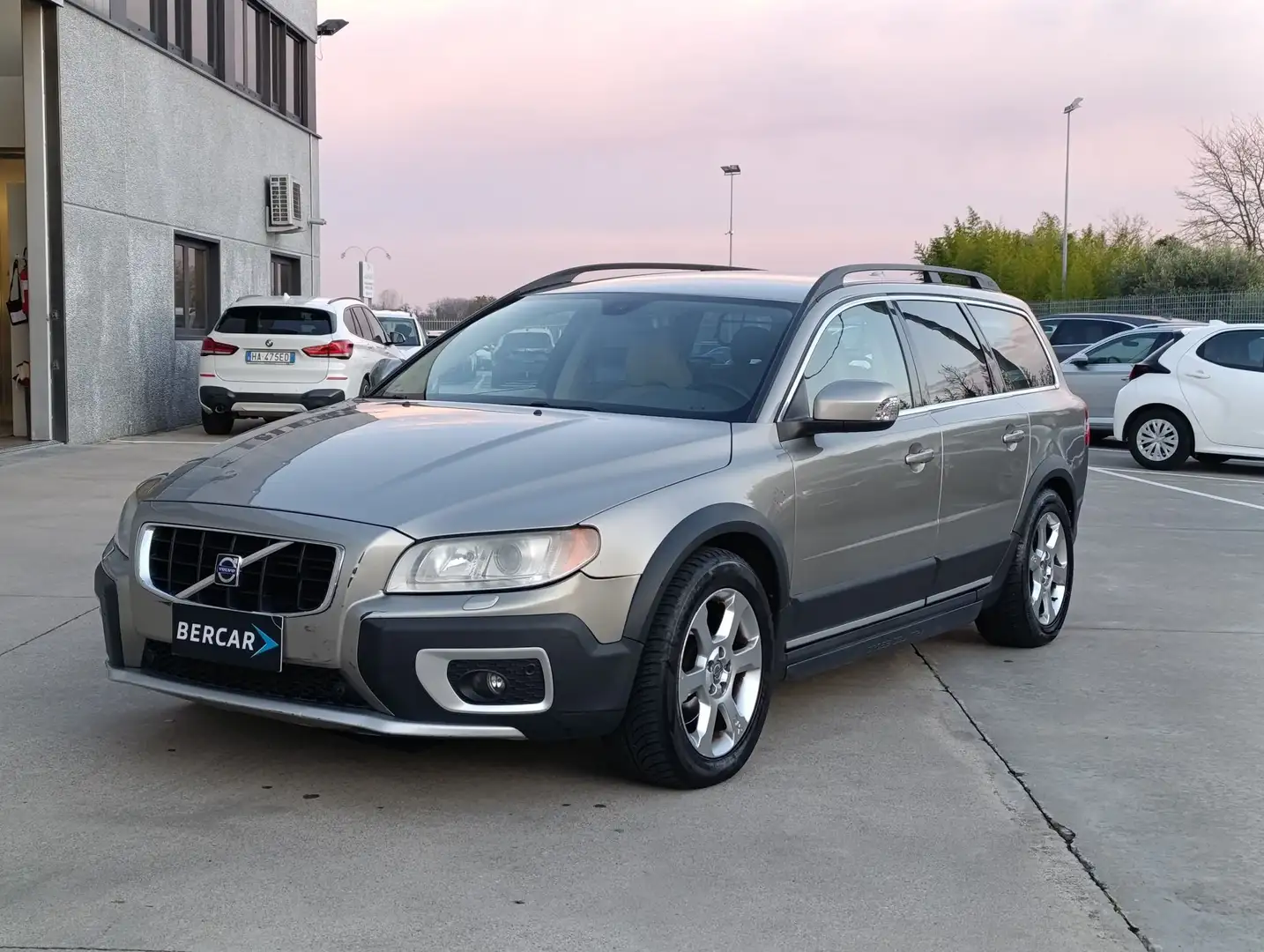 Volvo XC70 XC70 D5 AWD Momentum - 2